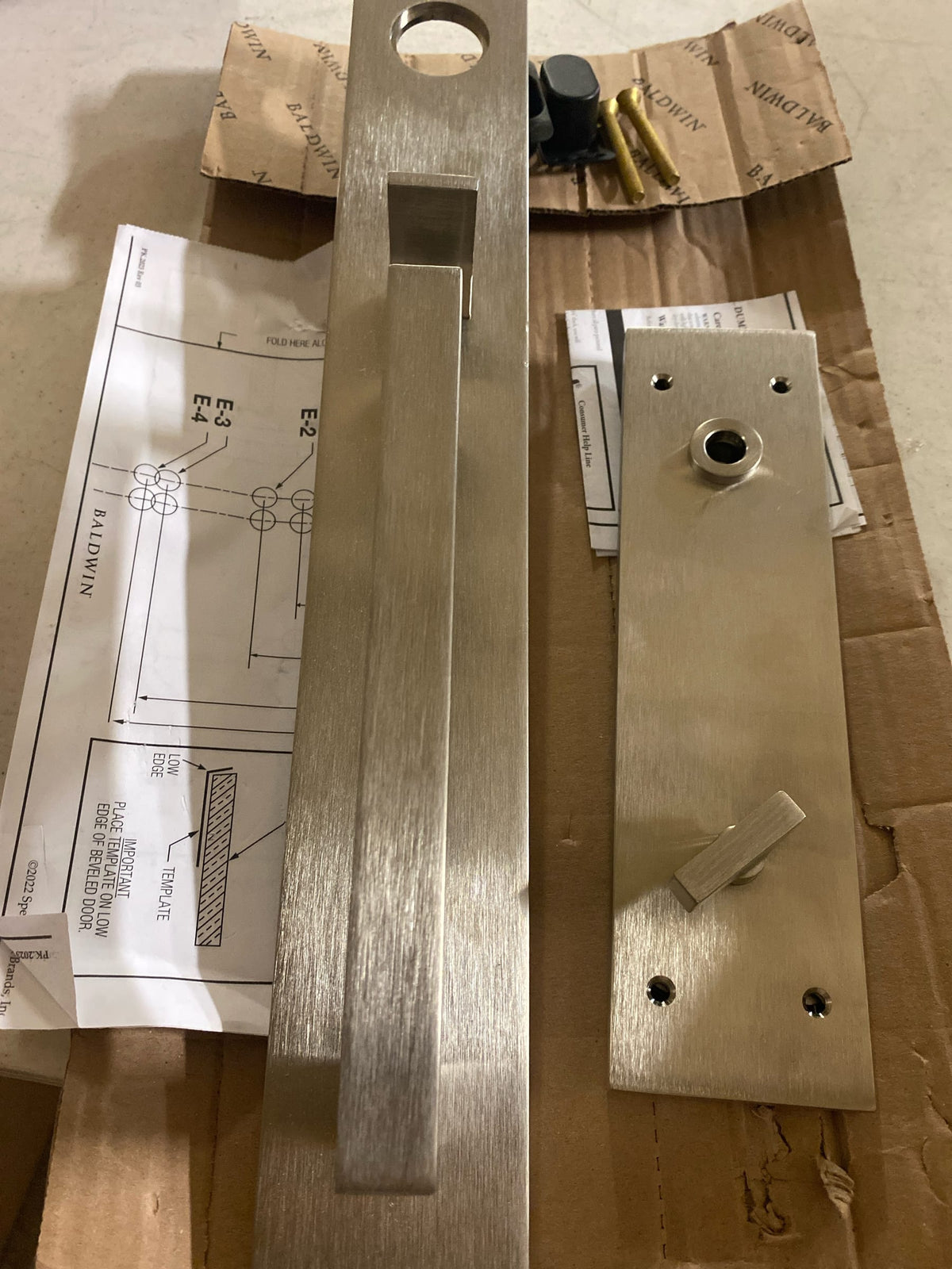 Baldwin 85392056RENT Minneapolis Right Handed Single Cylinder Keyed Entry Full Plate Handleset with 5162 Interior Lever from the Estate Collection - Satin Nickel