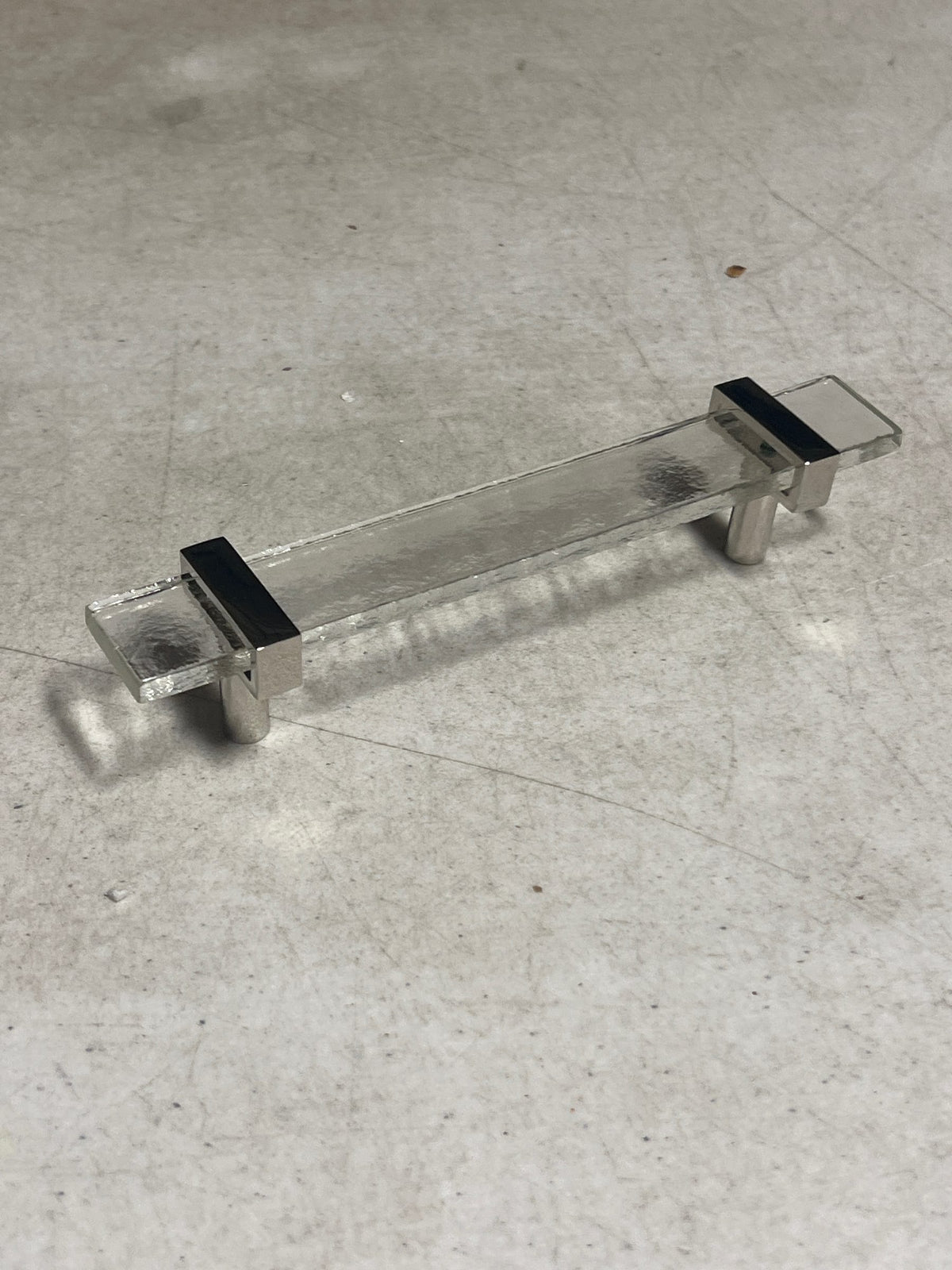 Sietto P-1900-7-PN 7 Inch Long Handle Cabinet Pull with Clear Glass and Adjustable Center to Center - Polished Nickel
