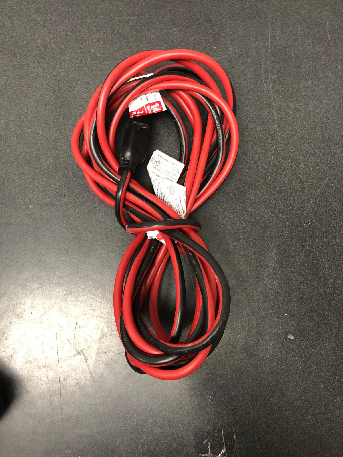 Husky 63025HY 25 ft. 14/3 Medium Duty Indoor/Outdoor Extension Cord, Red/Black