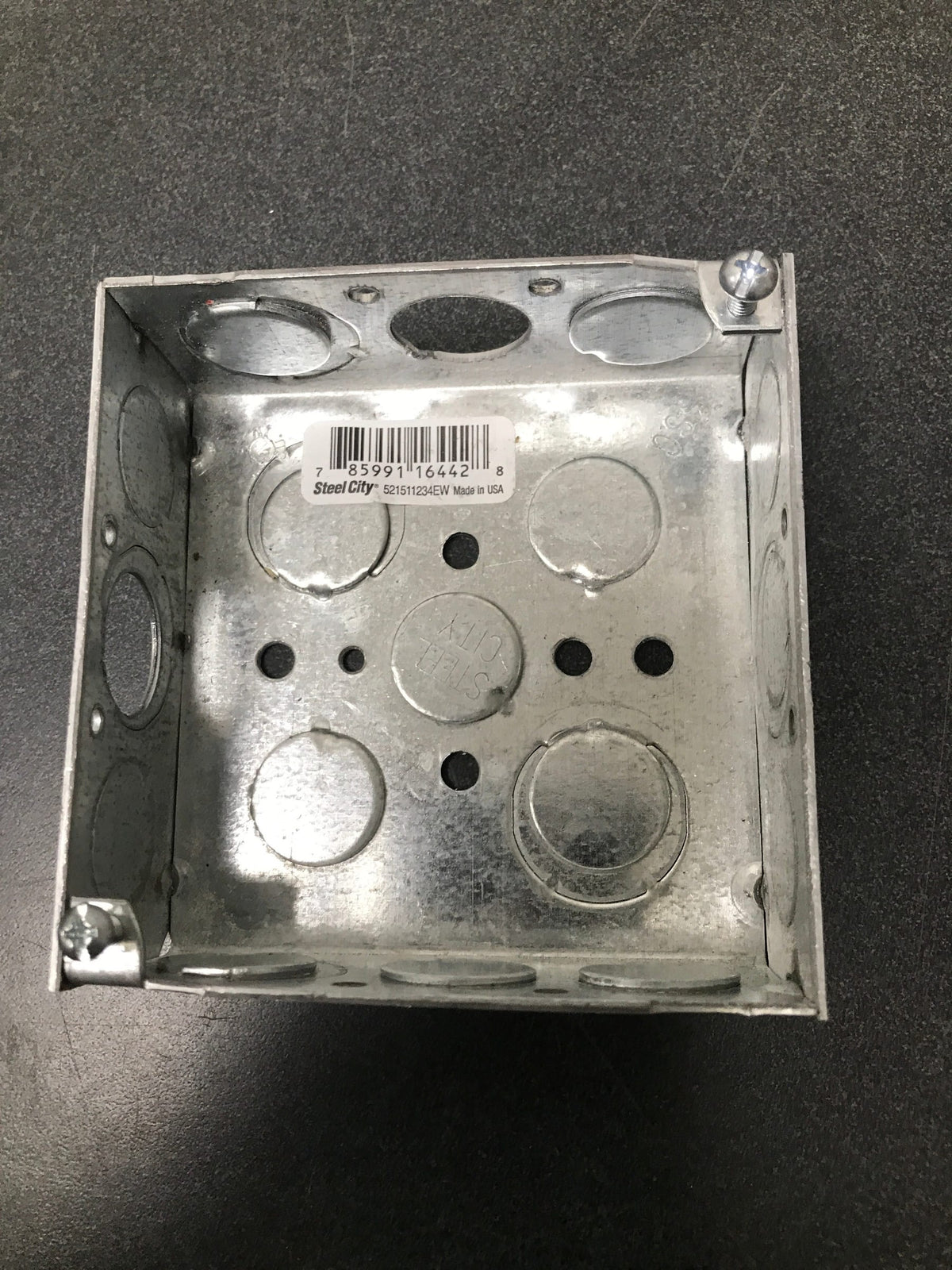 Steel city 521511234EW-50R 4 in. Square Metal Box 1/2 in. and 3/4 in. Knockouts