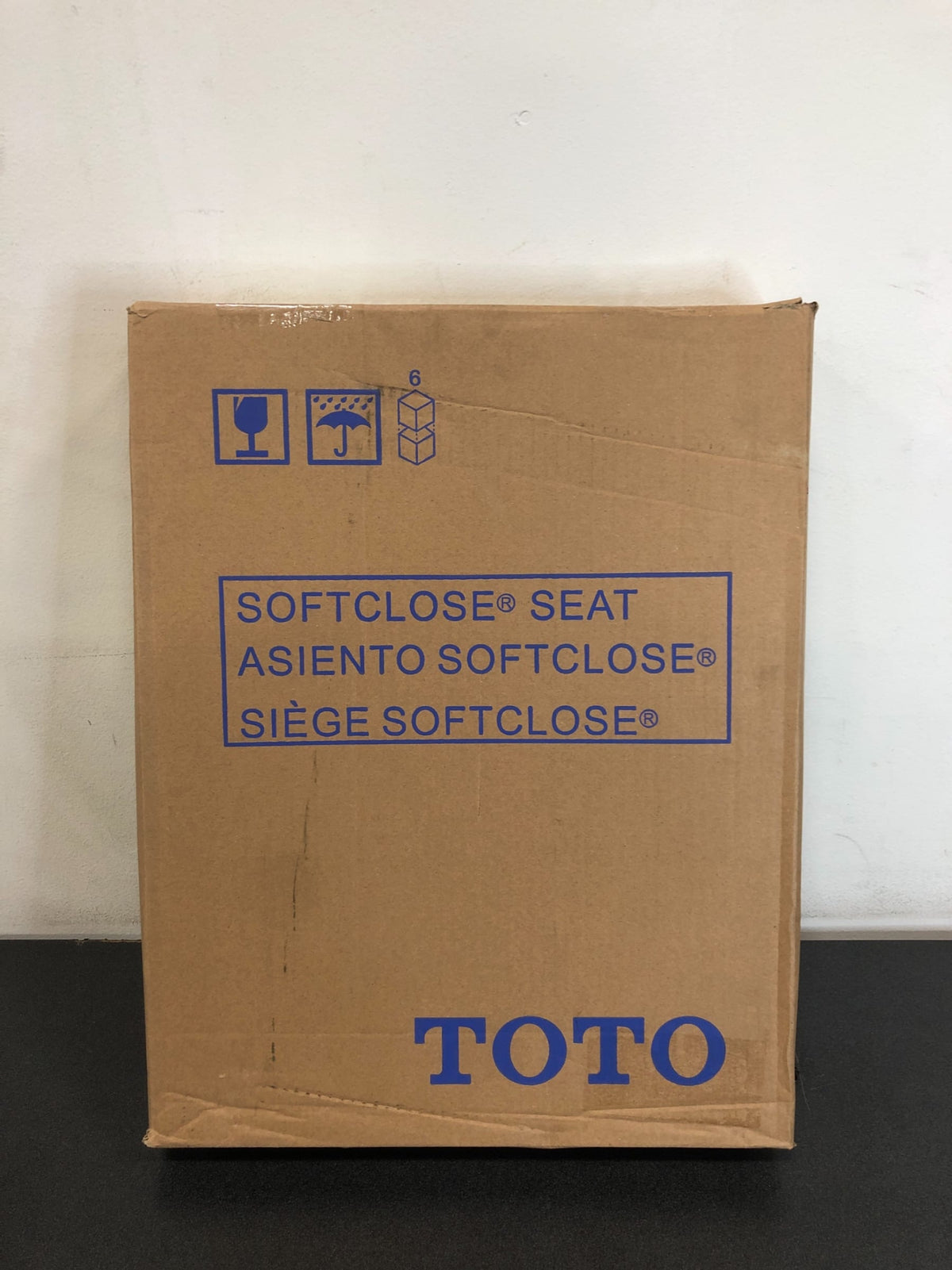 TOTO SoftClose Elongated Closed-Front Toilet Seat and Lid