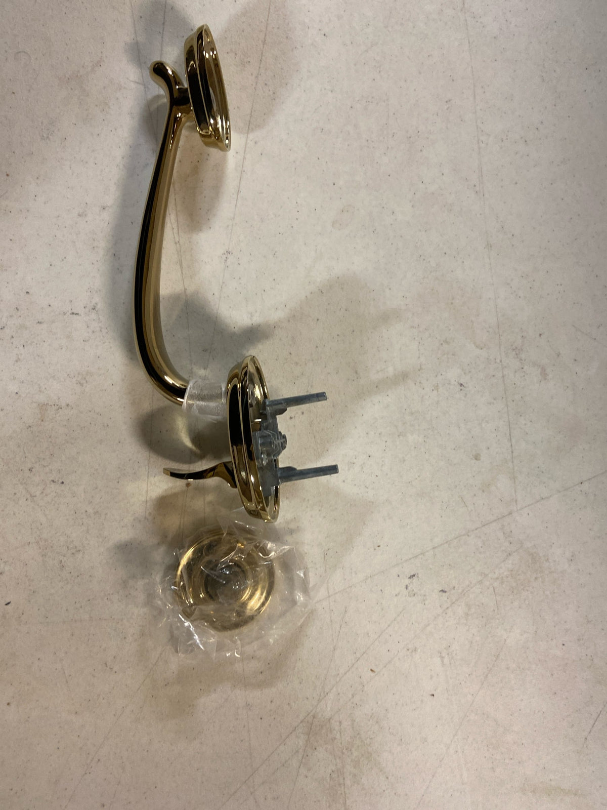 Baldwin FDCOLXROUTRR003 Columbus Dummy Handleset with Traditional Round Rose and Round Knob on Interior - Polished Brass