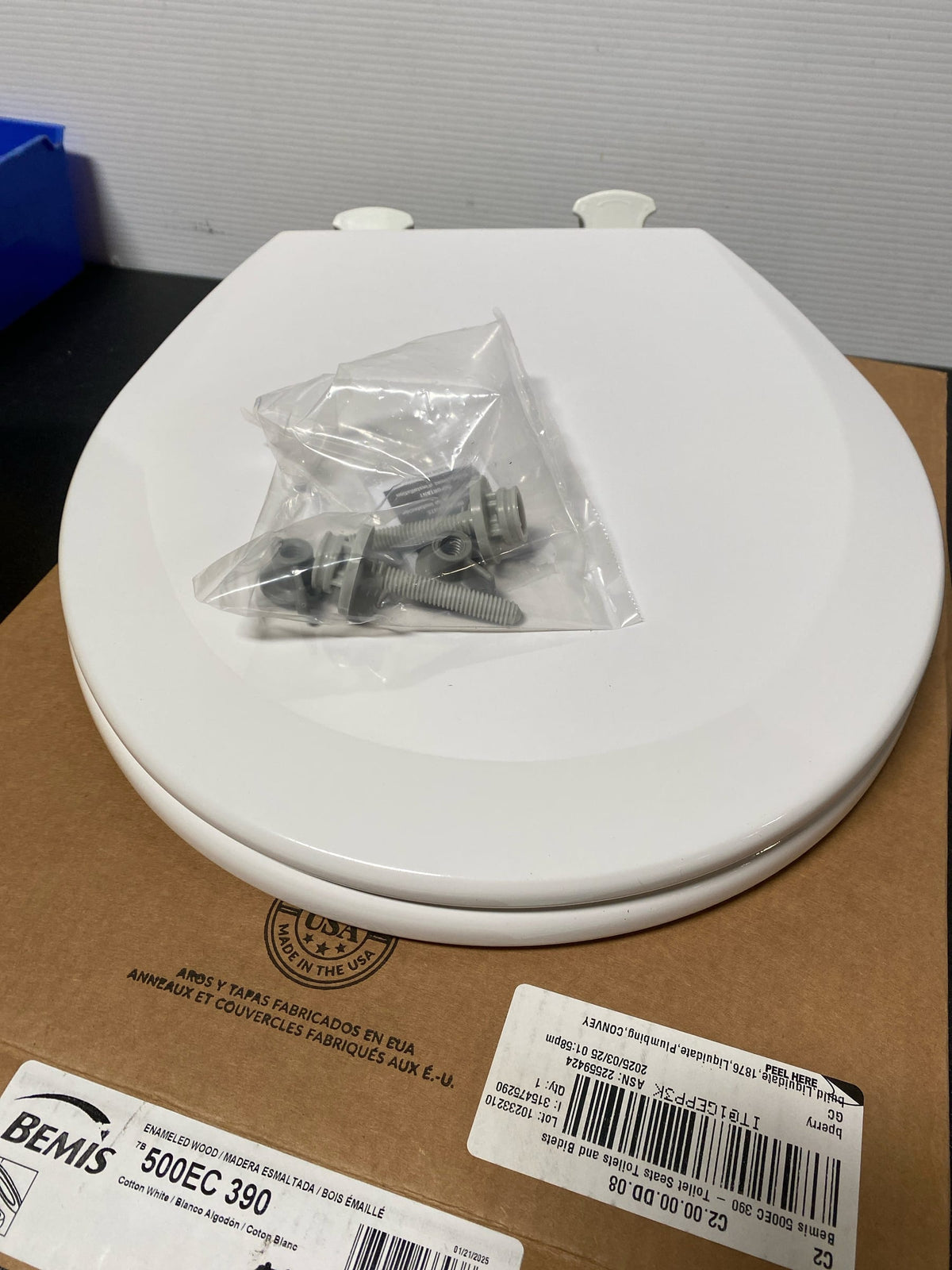 BEMIS 500EC 390 Toilet Seat with Easy Clean & Change Hinges, 1 Pack Round, Cotton White