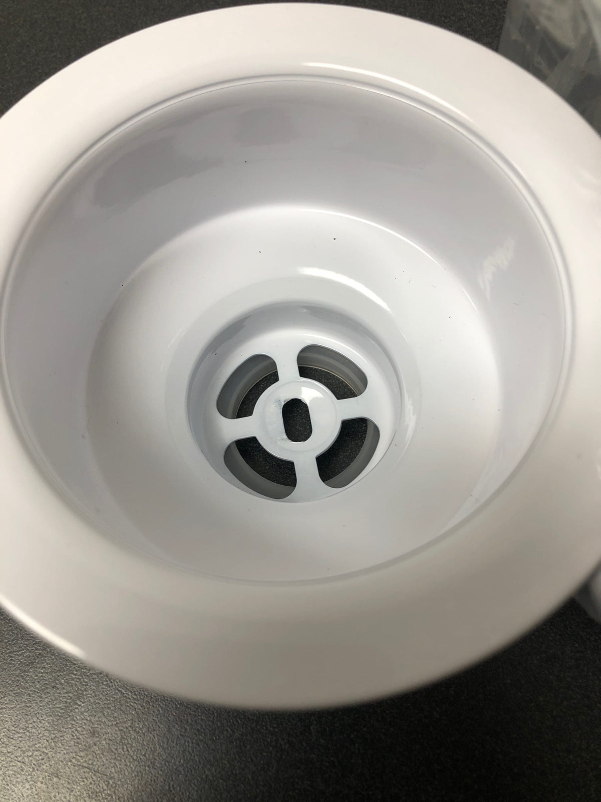 Westbrass D214-50 3-1/2 in. Post Basket Strainer in Powder Coat White