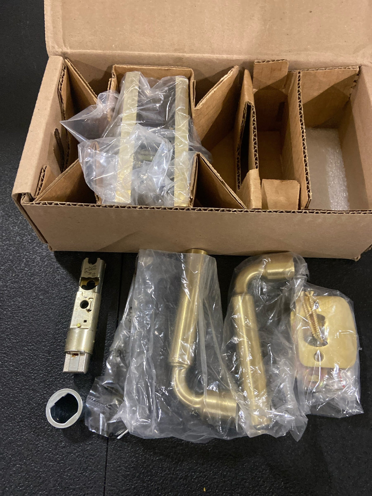 Baldwin PS.LAC.R.CFR La Conner Passage Door Lever Set with Contemporary 5" Rose from the Reserve Collection - Satin Brass