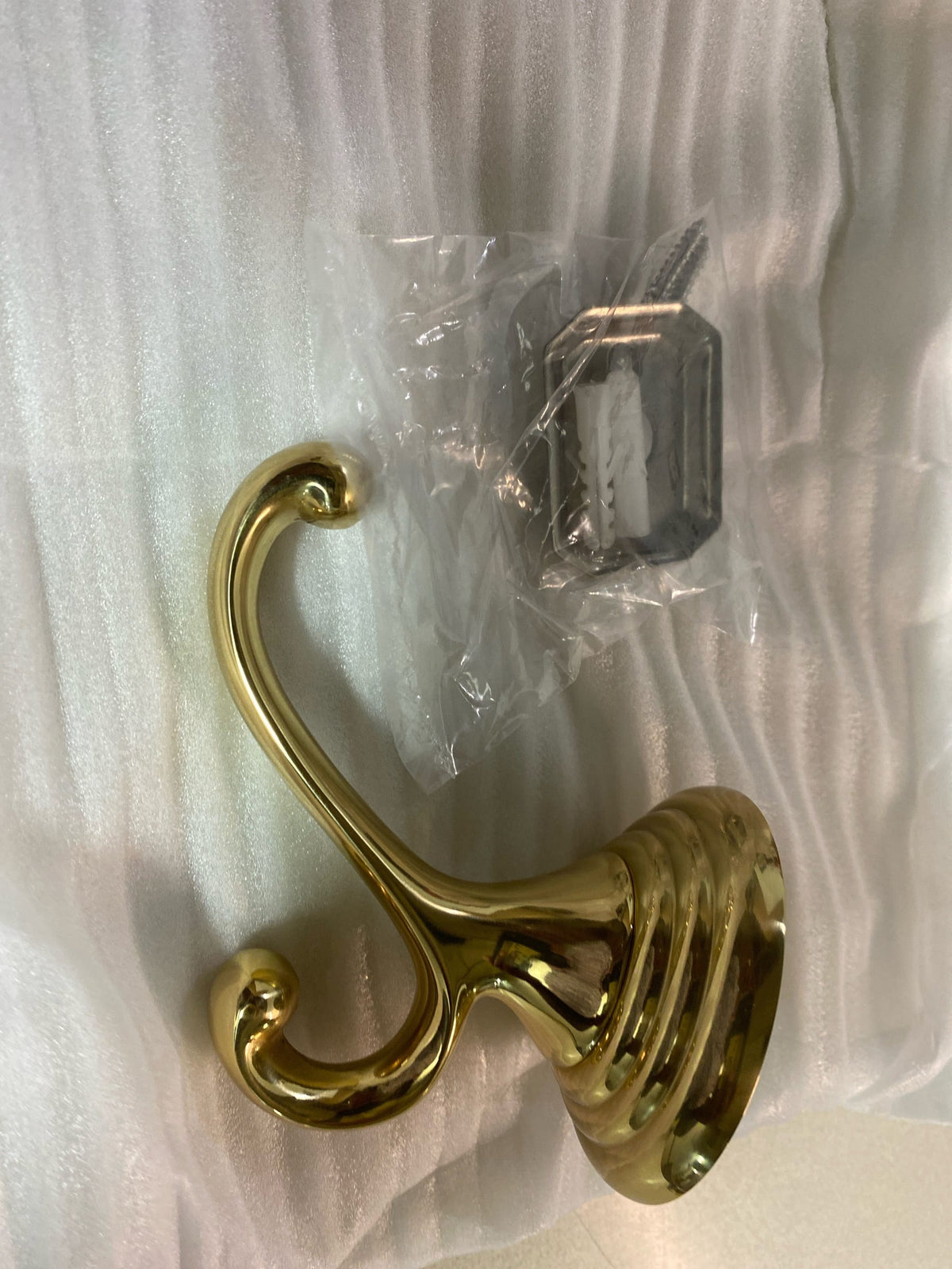 Alno A9099-PB Embassy 2-5/8" Wide Traditional Scroll Double Bathroom Towel Robe Had Hook - Polished Brass