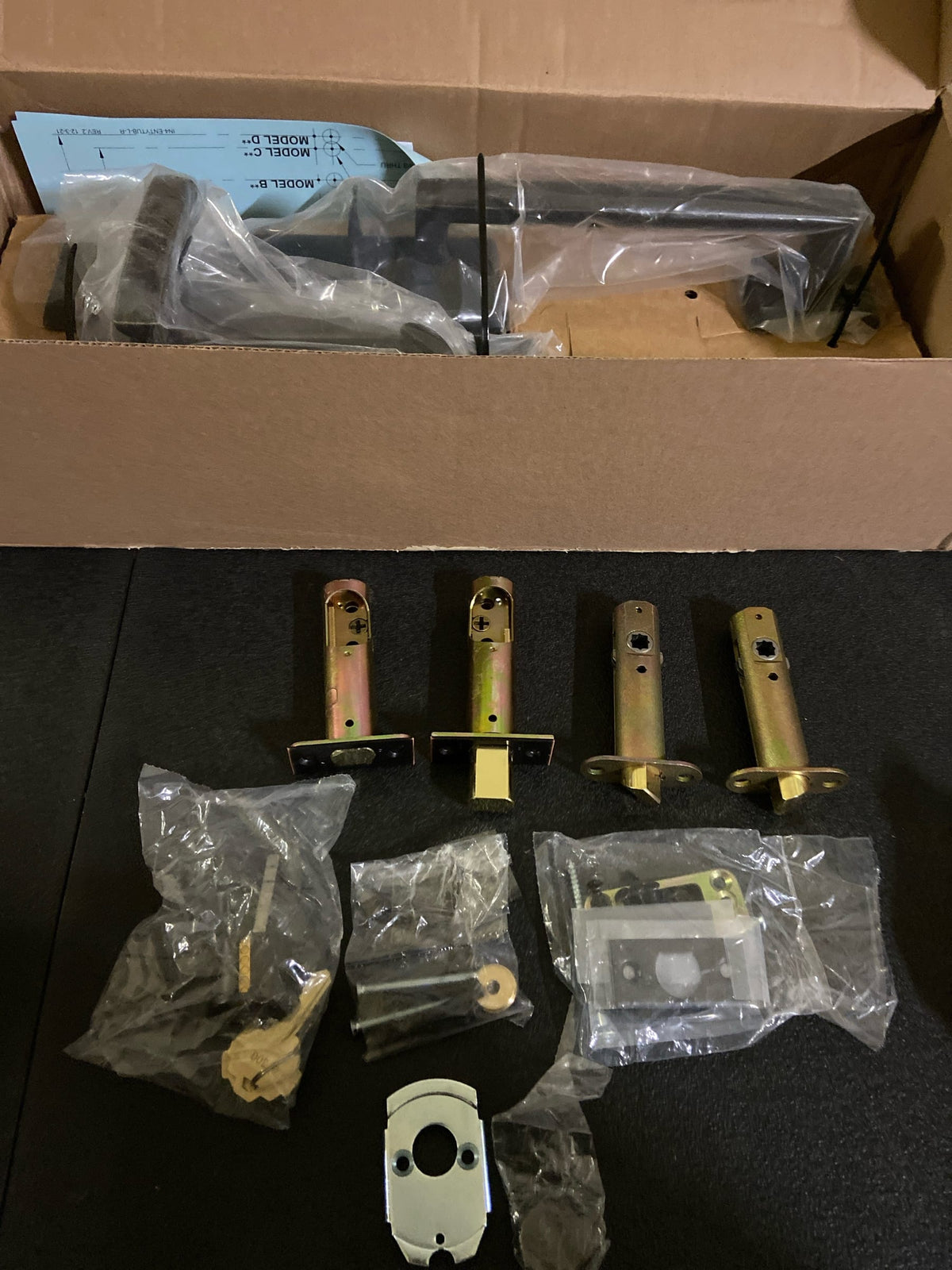 Emtek 451522MB RH Yuma Lever Rustic Modern Rectangular One Piece Single Cylinder Keyed Entry Handleset from the Sandcast Bronze Collection - Medium Bronze