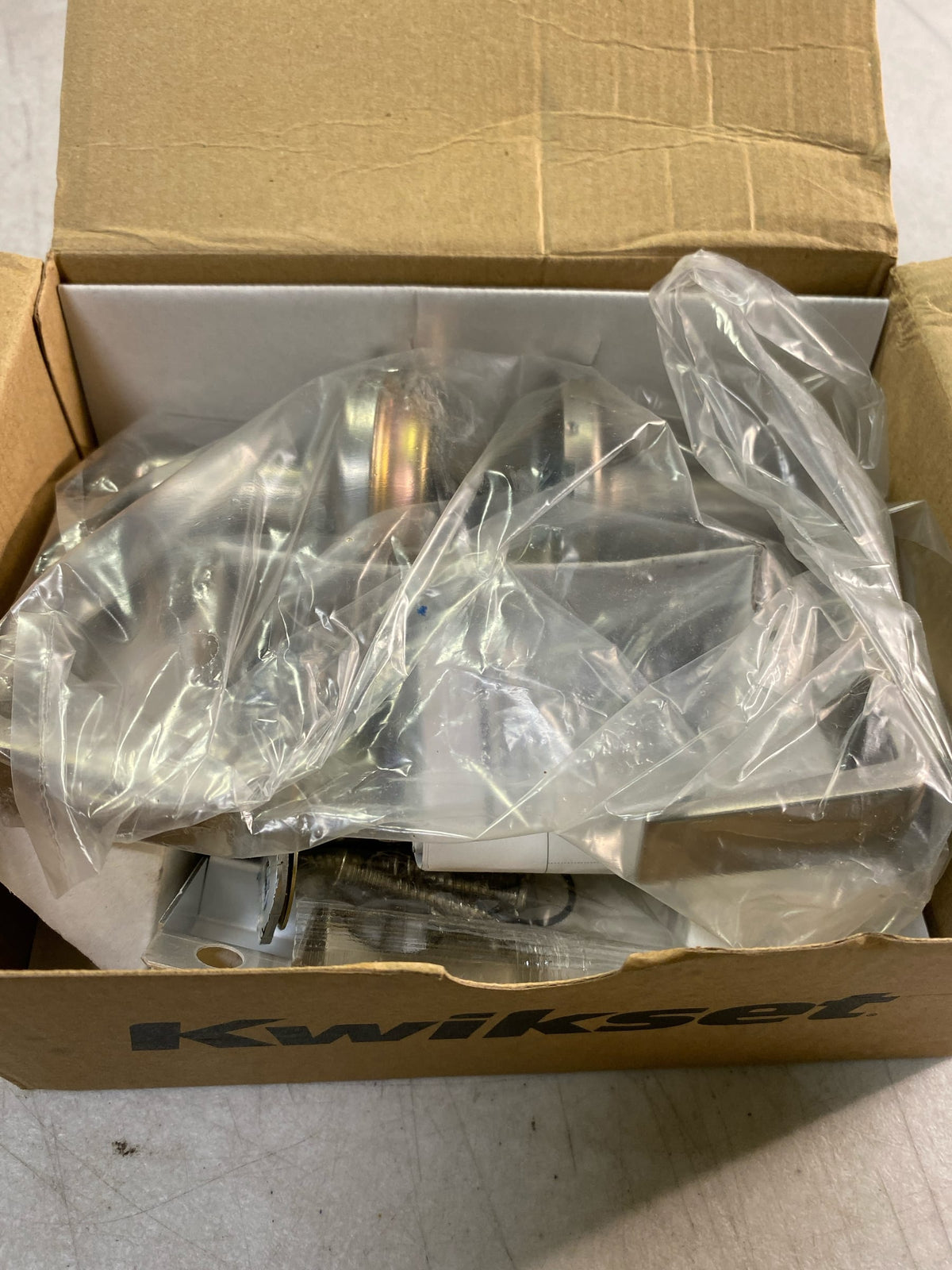 Kwikset 756KNL 15 SMT RCAL UL Kingston Satin Nickel Round Keyed Entry Reversible Door Lever featuring SmartKey Security