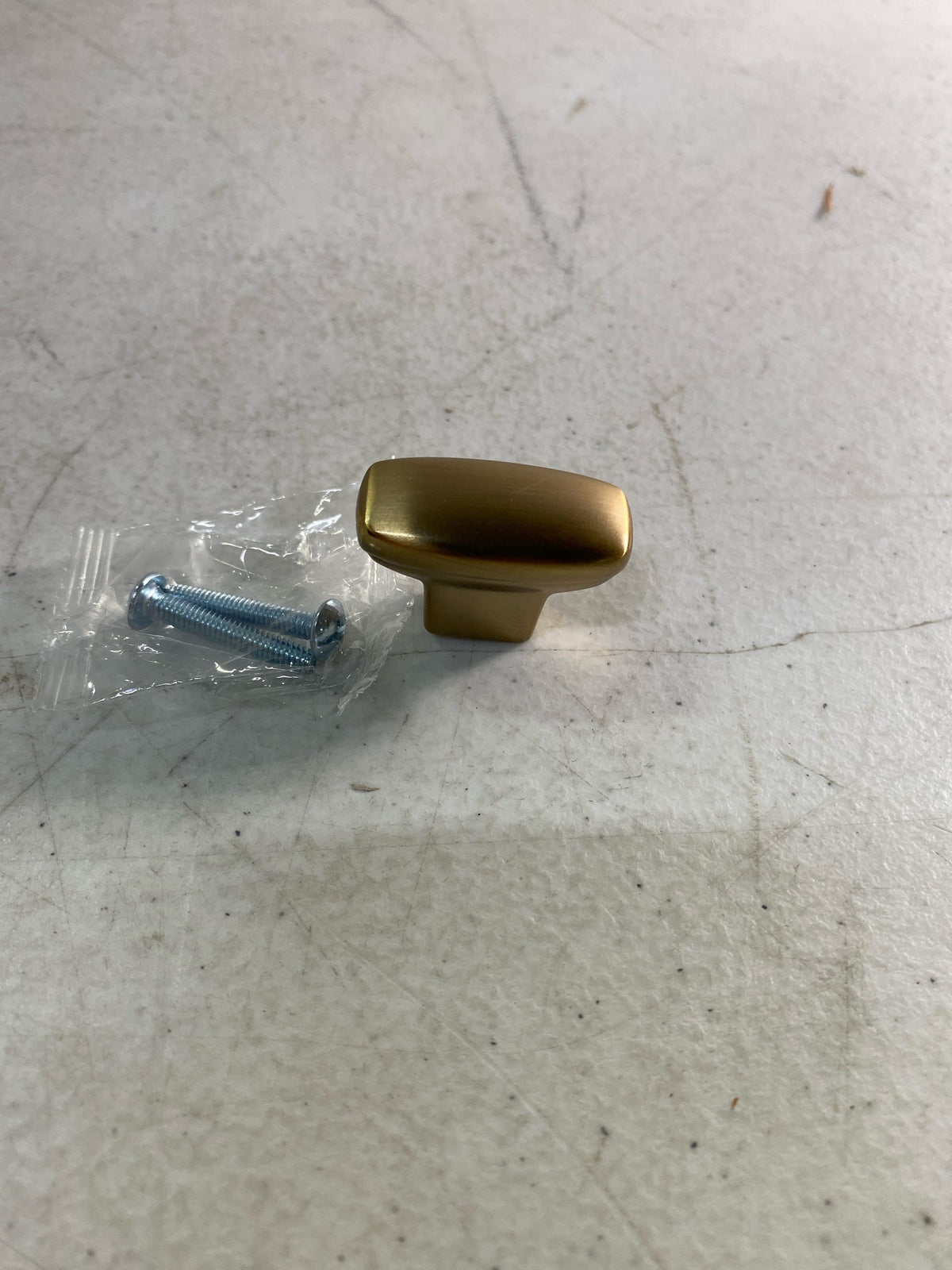 Berenson 9184-10CZ-P Transitional Advantage One 1-7/16 Inch Rectangular Cabinet Knob / Drawer Knob - Champagne
