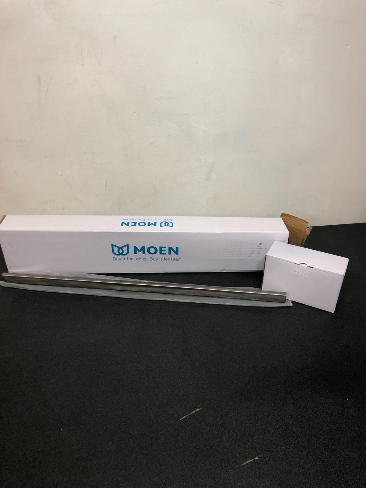 Moen Voss 24" Towel Bar