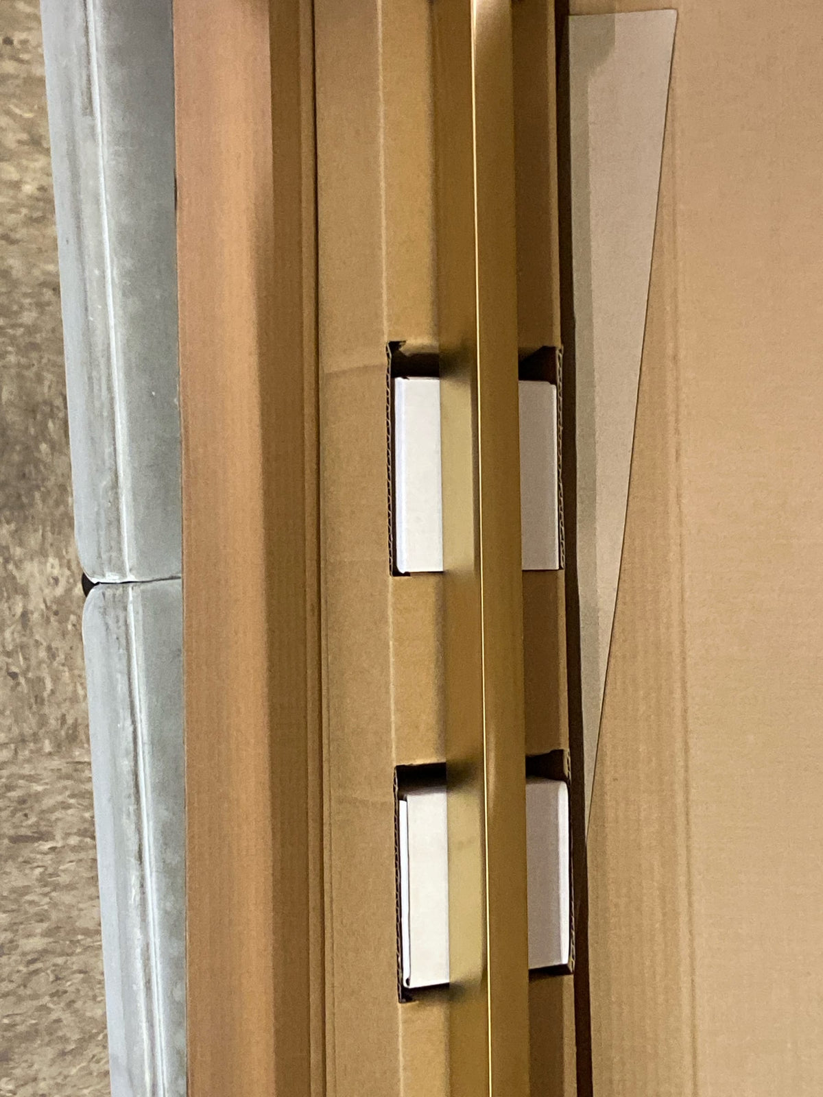 SQUARE 24 GRAB BAR