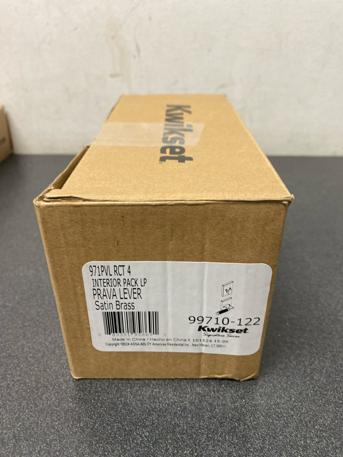 Kwikset 971PVLRCT-4 Prava Lever Keyed Entry Interior Pack with Rectangle Rose for Handlesets - Satin Brass