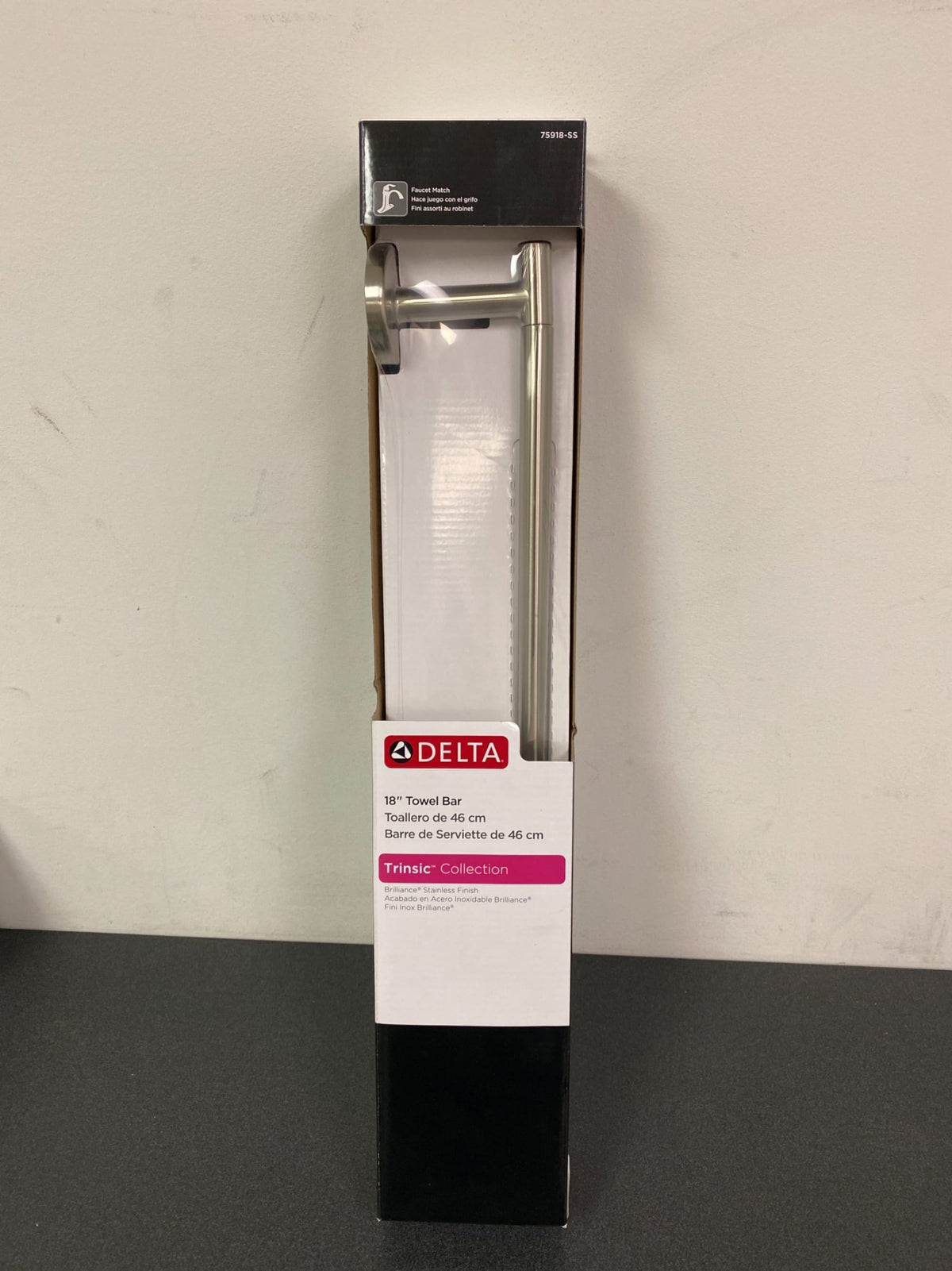 Delta Trinsic 18 in. Towel Bar in Brilliance Stainless