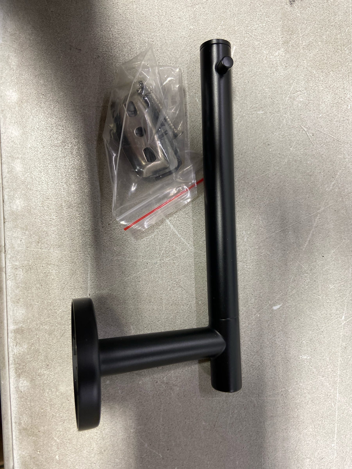 Delta 75950-BL Matte Black Trinsic Single Bar Tissue Holder