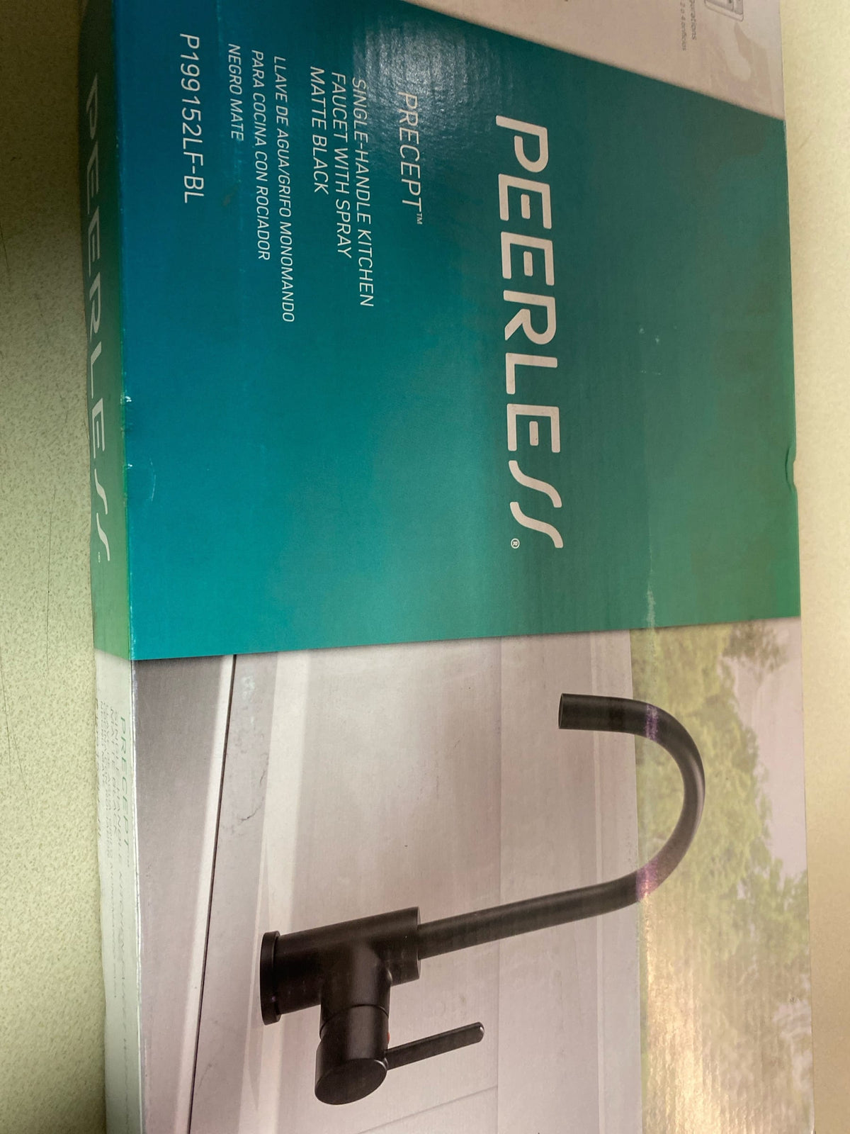 Peerless P199152LF-BL Precept 1.8 GPM Single Hole Kitchen Faucet - Includes Side Spray and Escutcheon - Matte Black