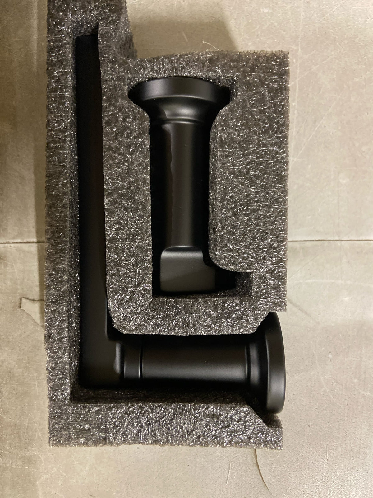 DELTA FAUCET 78955-BL Tetra Pivot Arm Toilet Paper Holder Bath Hardware Accessory in Matte Black