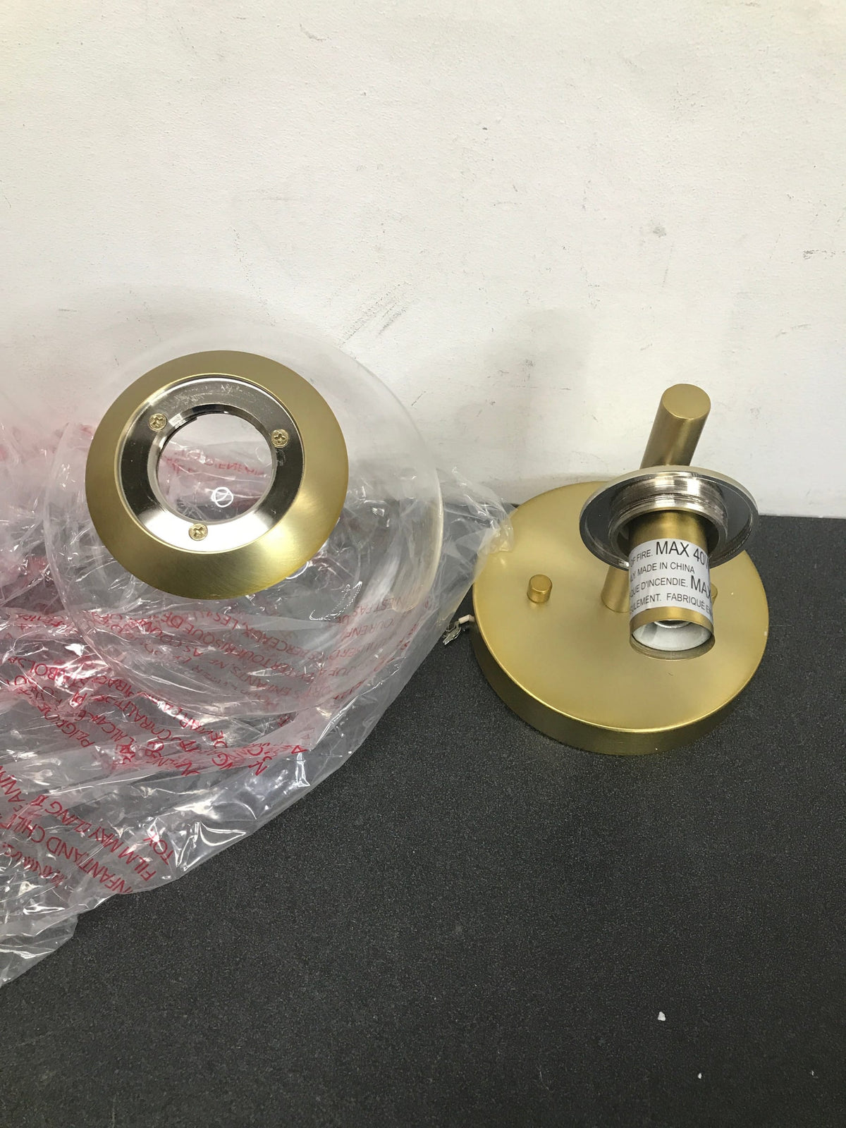 Minka Lavery 2791-695 Auresa 9" Tall Vantage Bathroom Sconce with Clear Glass Globe - Soft Brass