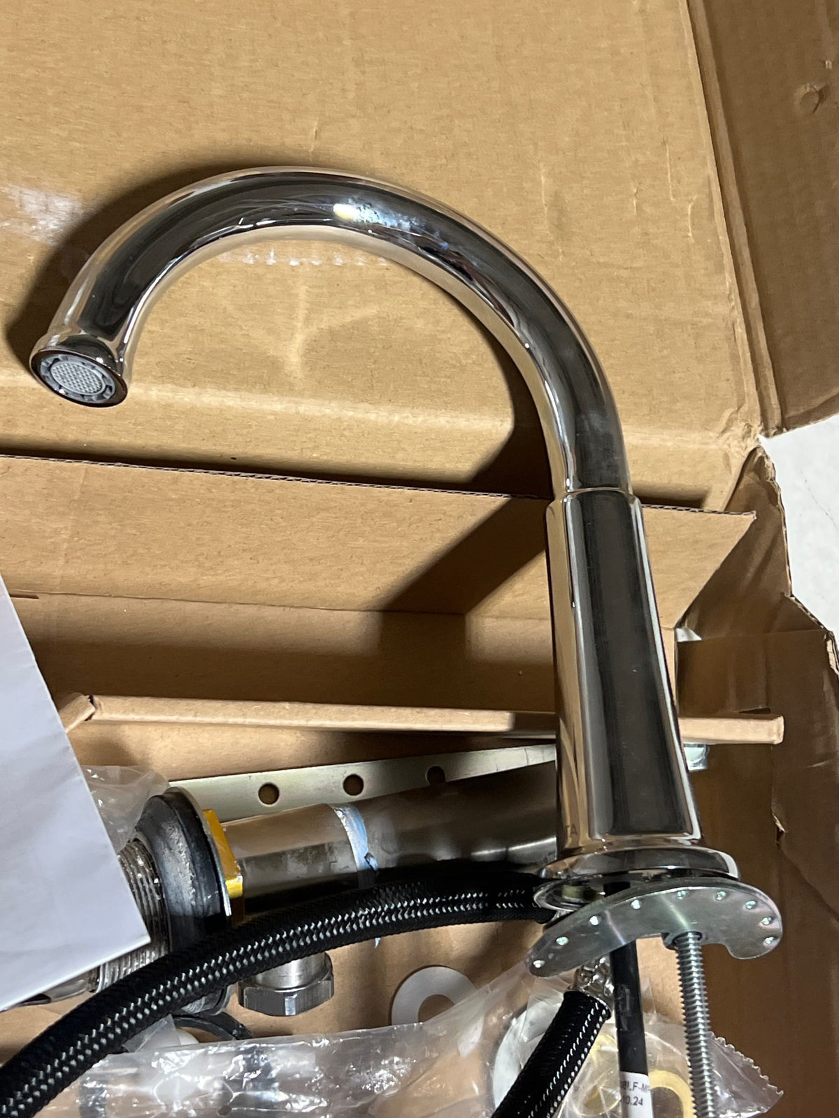 Delta 35548LF-MPU Bowery 1.2 GPM Widespread Bathroom Faucet with Pop-Up Drain Assembly - Chrome