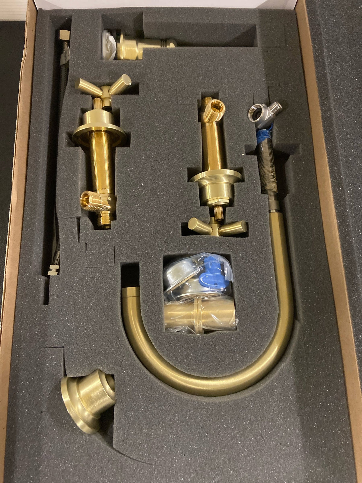 California Faucets 3102XZBF-SB Descanso 1.2 GPM Widespread Bathroom Faucet with 1-1/4" Completely Finished ZeroDrain and Cross Handles - Satin Brass