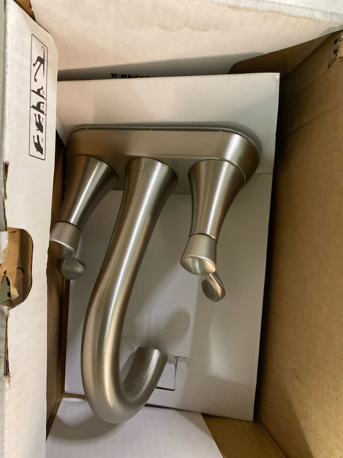 Delta Faucet Esato Centerset Bathroom Faucet Brushed Nickel, Bathroom Sink Faucet, Drain Assembly Included, SpotShield Brushed Nickel 25897LF-SP