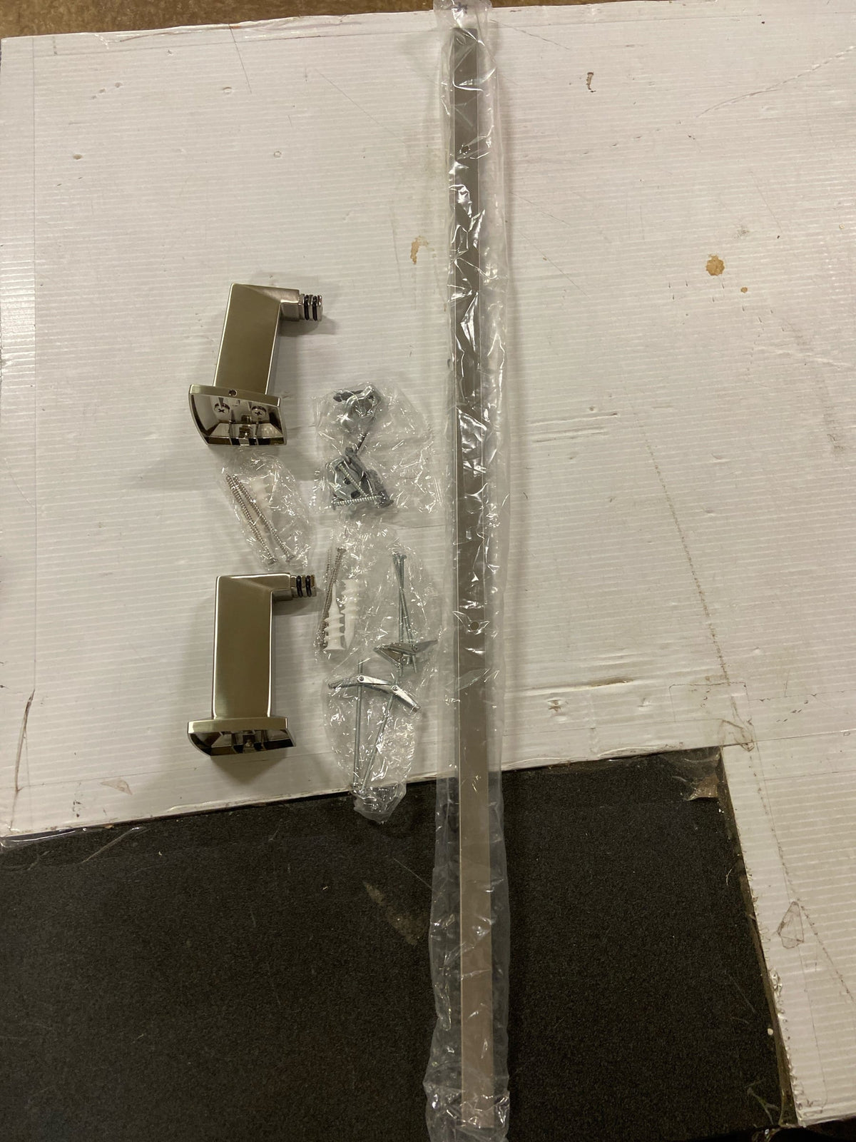 Brizo 693088-NK Vettis 30" Towel Bar - Luxe Nickel