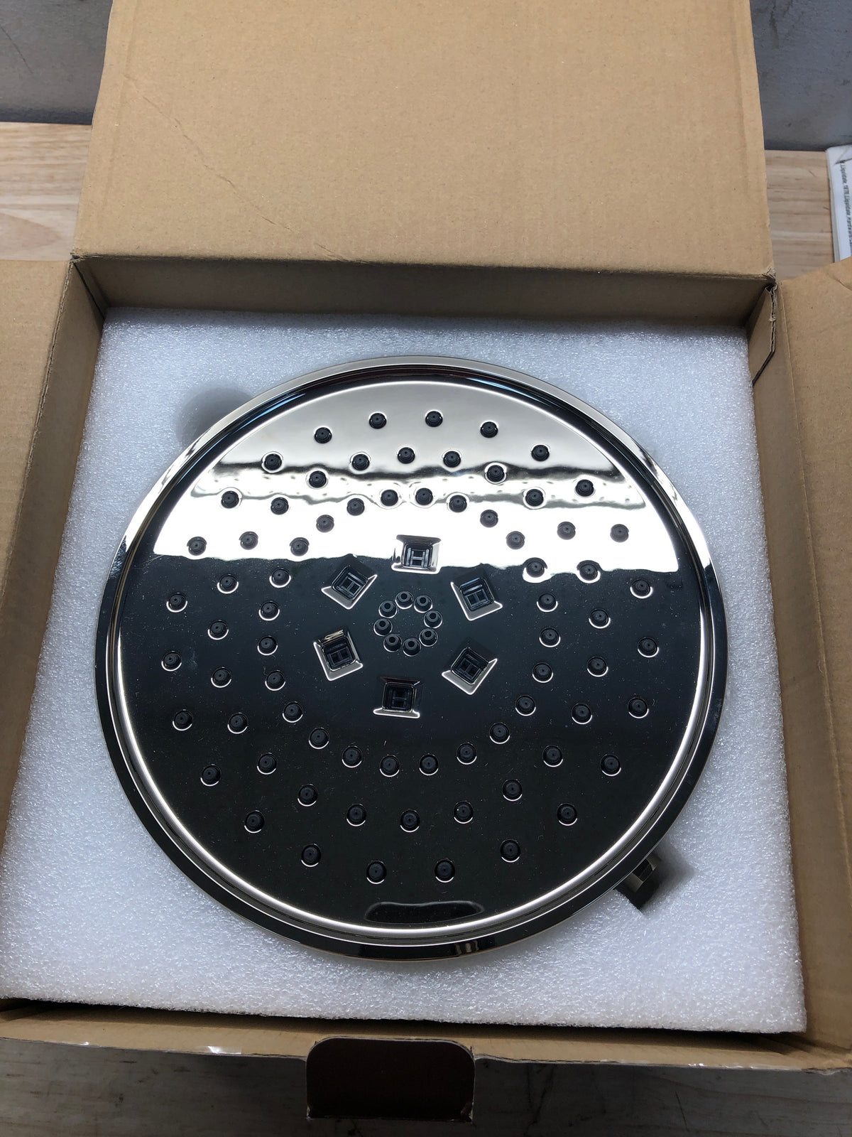Brizo Invari: 7 5/8” H2Okinetic Round Multi-Function Shower Head - 2.5 GPM - 87476-PN-2.5