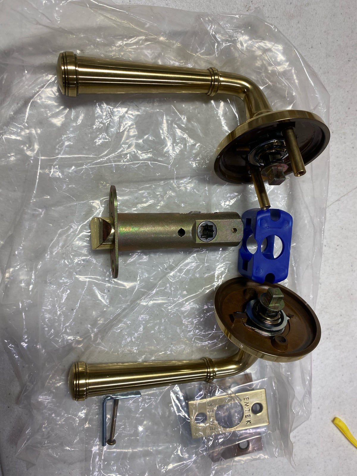 Emtek C812MEUS3NL American Designer Merrimack Passage Door Lever Set with Concealed Screws - Unlacquered Brass