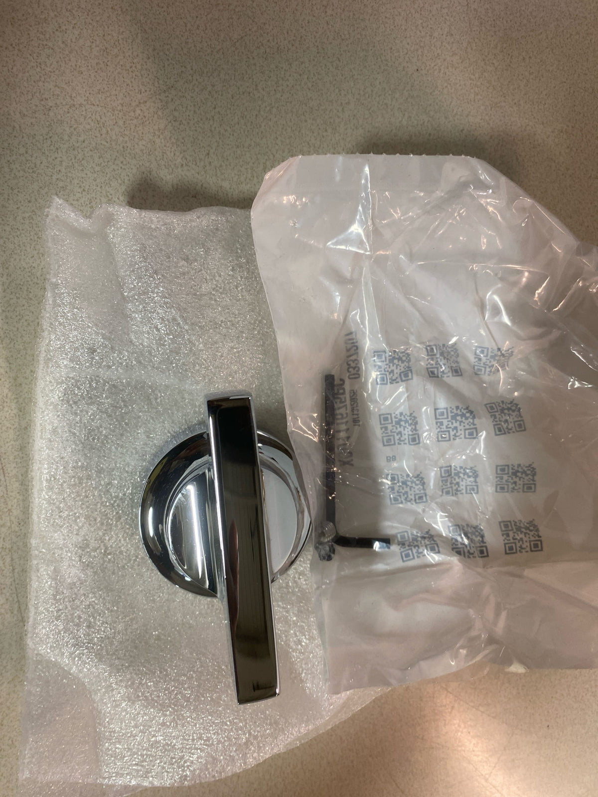 Delta H587-PR Tetra Floor Mount Tub Filler Handle - T-Lever - Lumicoat Chrome