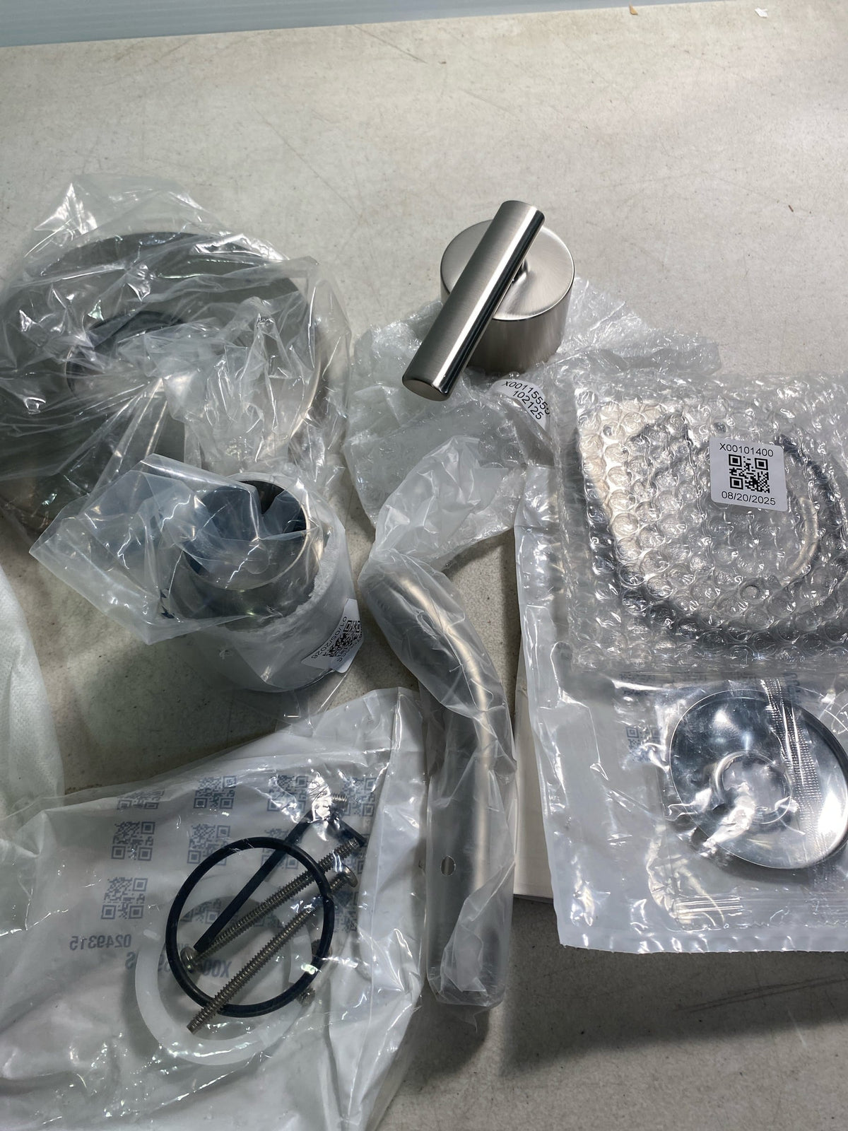 Delta T14242 Altado Monitor 14 Series Single Function Pressure Balanced 1.75 GPM Shower Only - Less Rough-In Valve - Brilliance Stainless