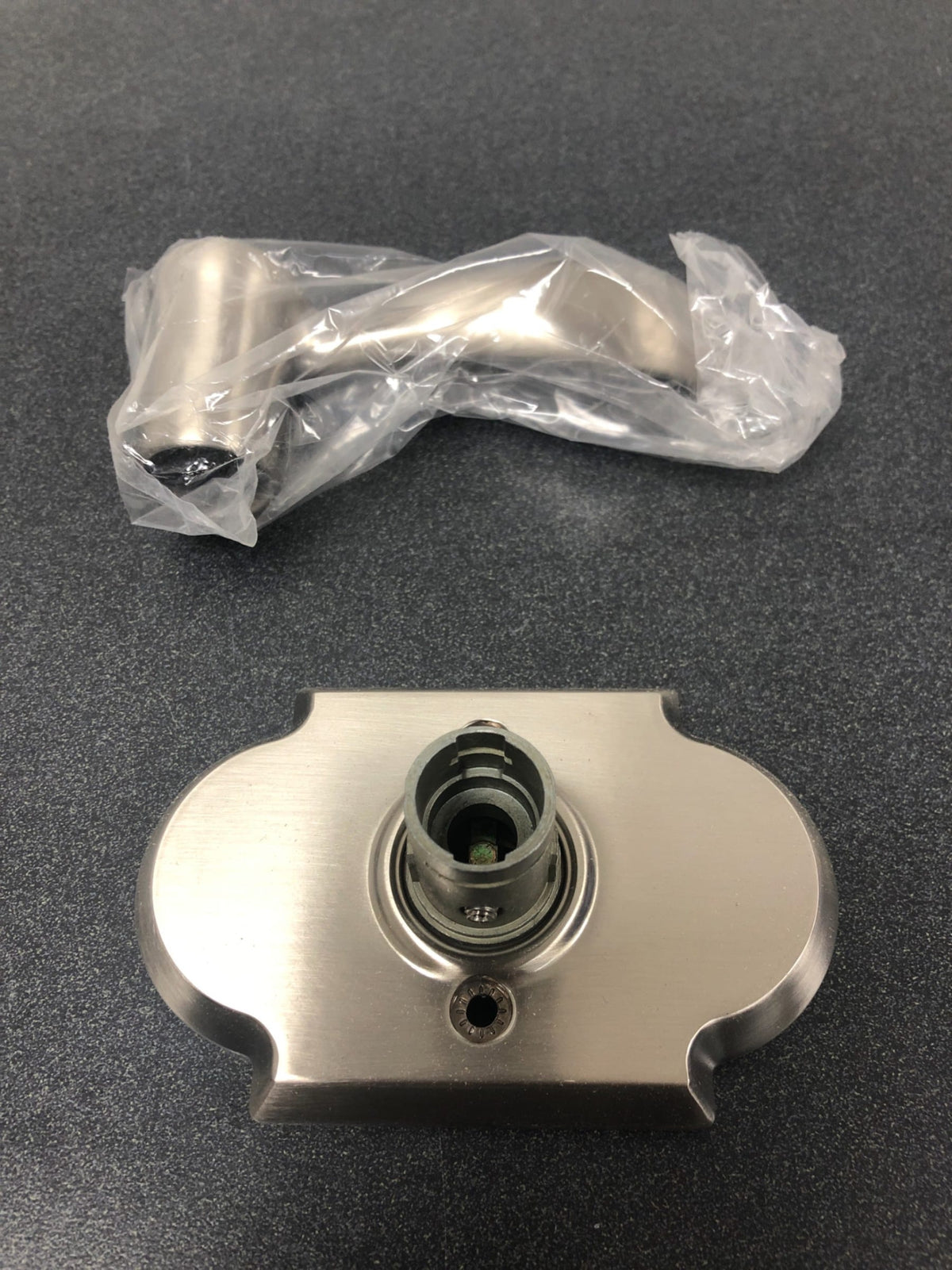 Kwikset 788AULLH-15 Austin Left Handed Non-Turning One-Sided Dummy Door Lever - Satin Nickel