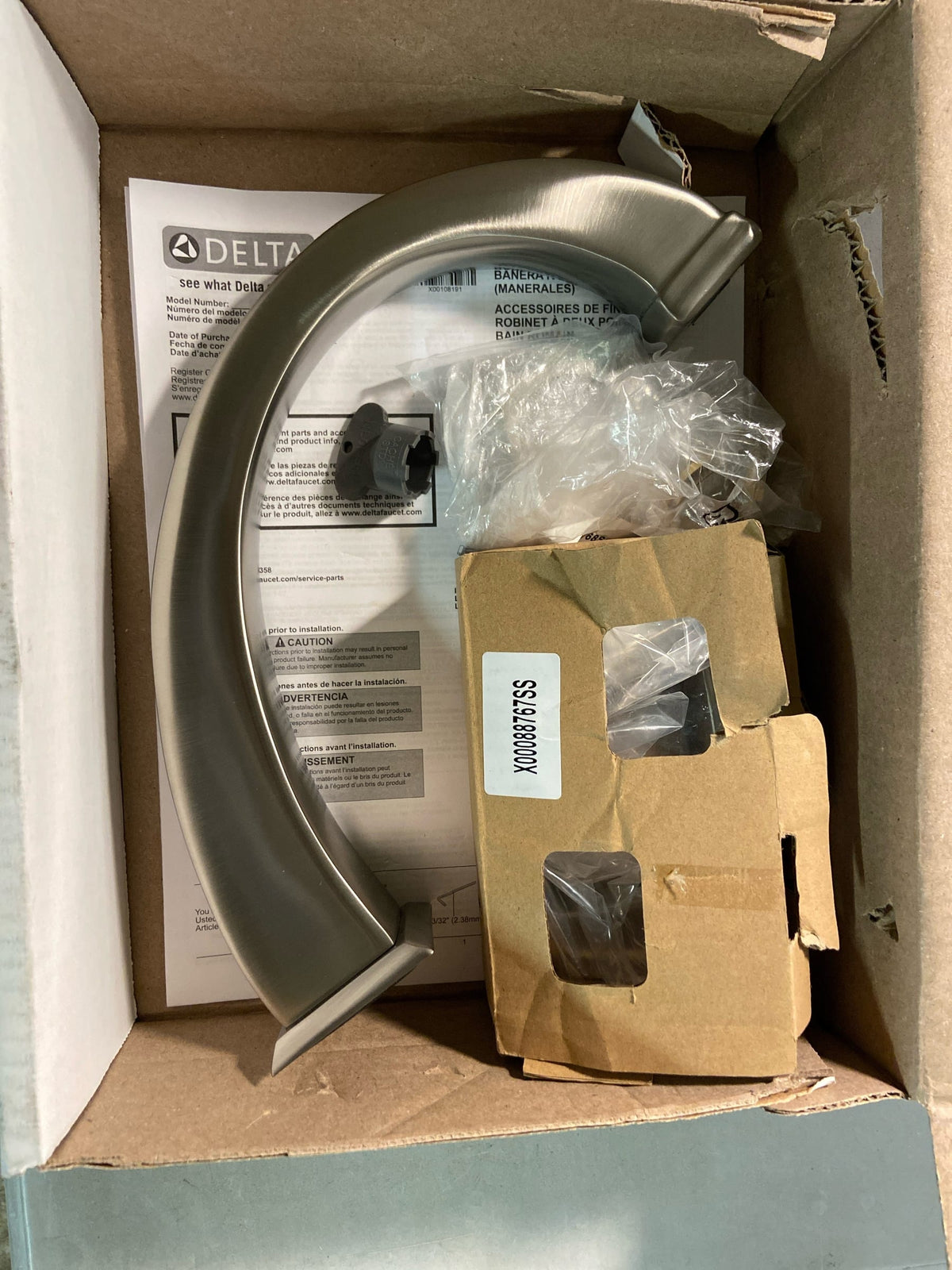 Delta T2751-SS Dryden Deck Mounted Roman Tub Filler Trim with Lever Handles - Brilliance Stainless
