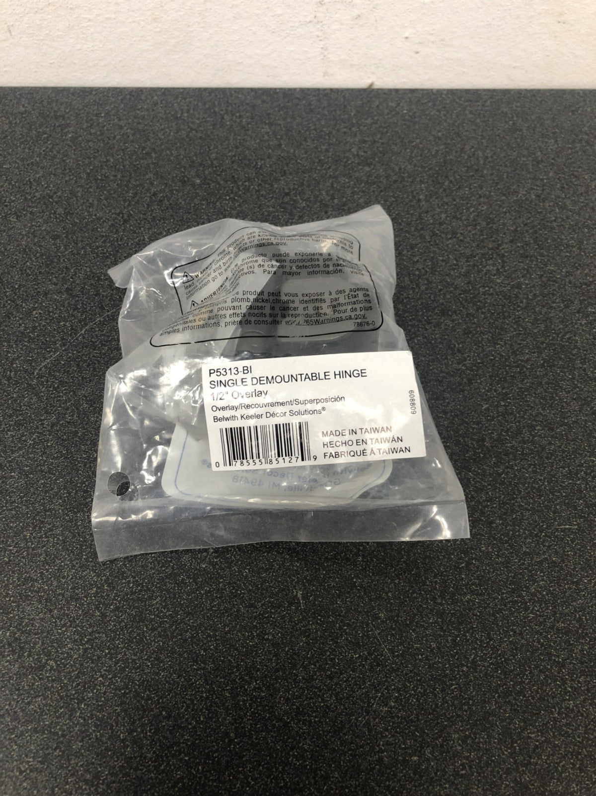 Hickory Hardware P5313-BI 1/2 Inch Overlay Wrap Around Cabinet Door Hinge with Self Close Function and Single Demountability (Package of 2) - Black Iron
