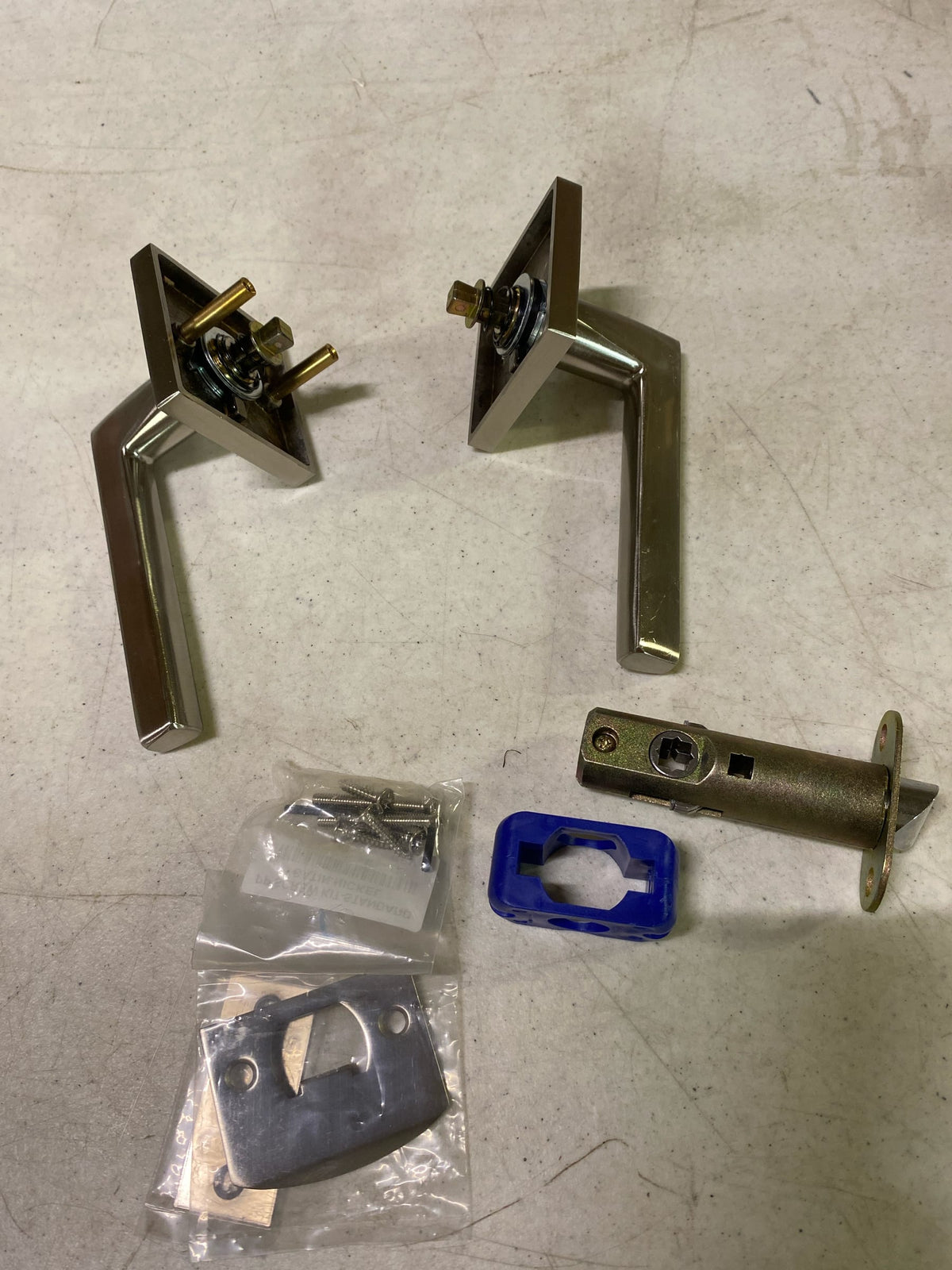 Emtek 5110HLOUS15RH Helios Lever Right Hand Passage with Square Rose, Satin Nickel