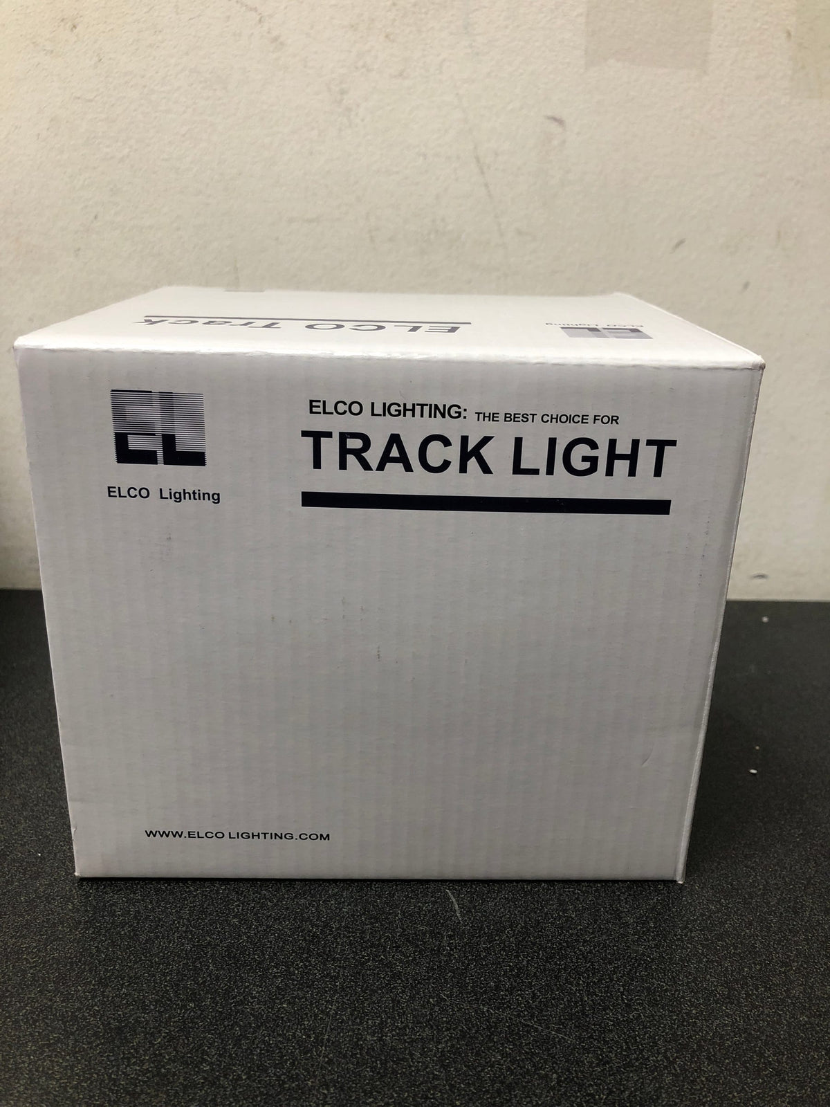 Elco ET579L35B Cleat 6" Tall 10 Watt Line Voltage 760 Lumen LED Monopoint Spot Beam Accent Light with 38° Beam Spread - Black