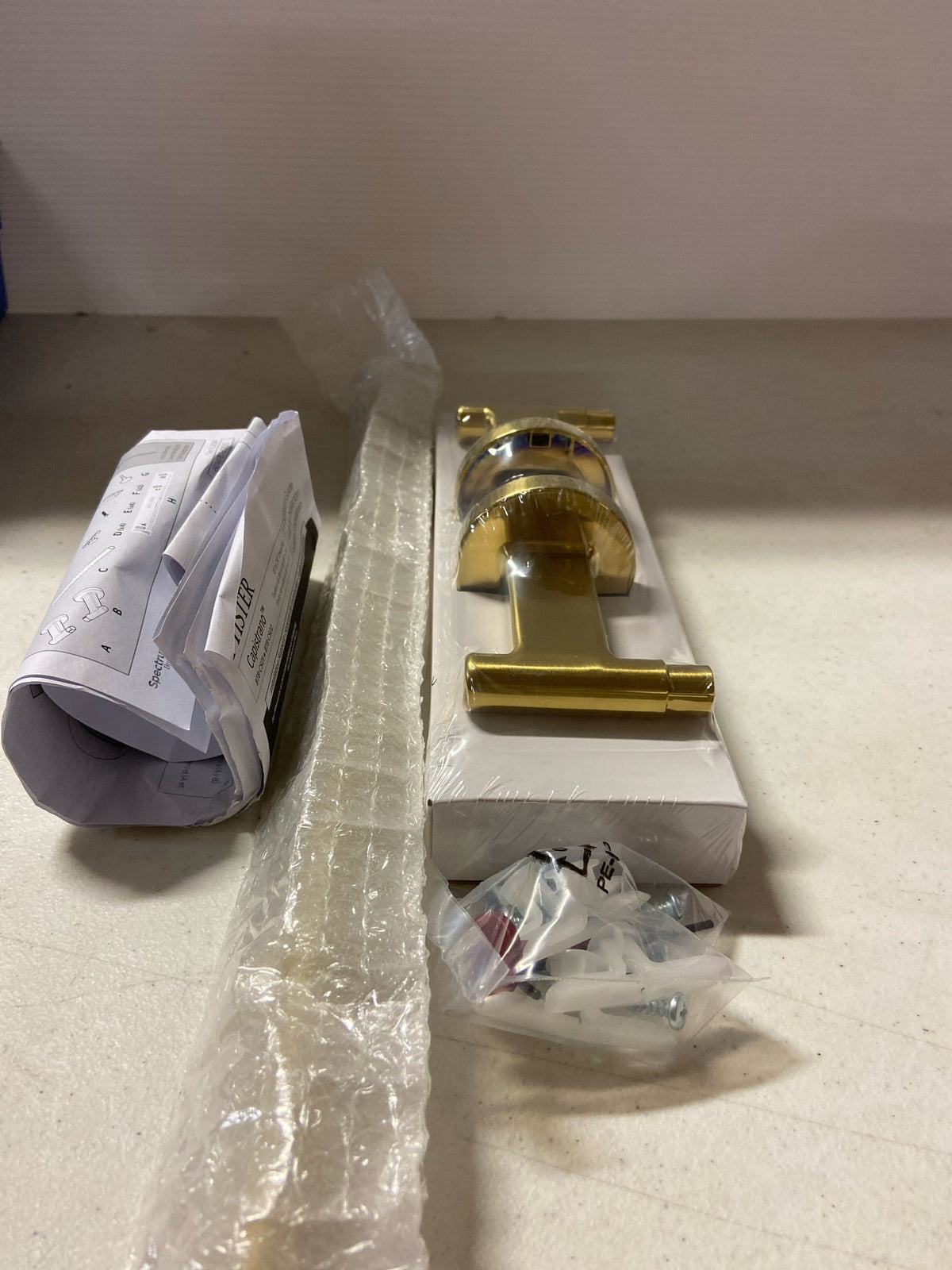 Pfister BTB-CSO1BG Capistrano 18" Towel Bar - Brushed Gold