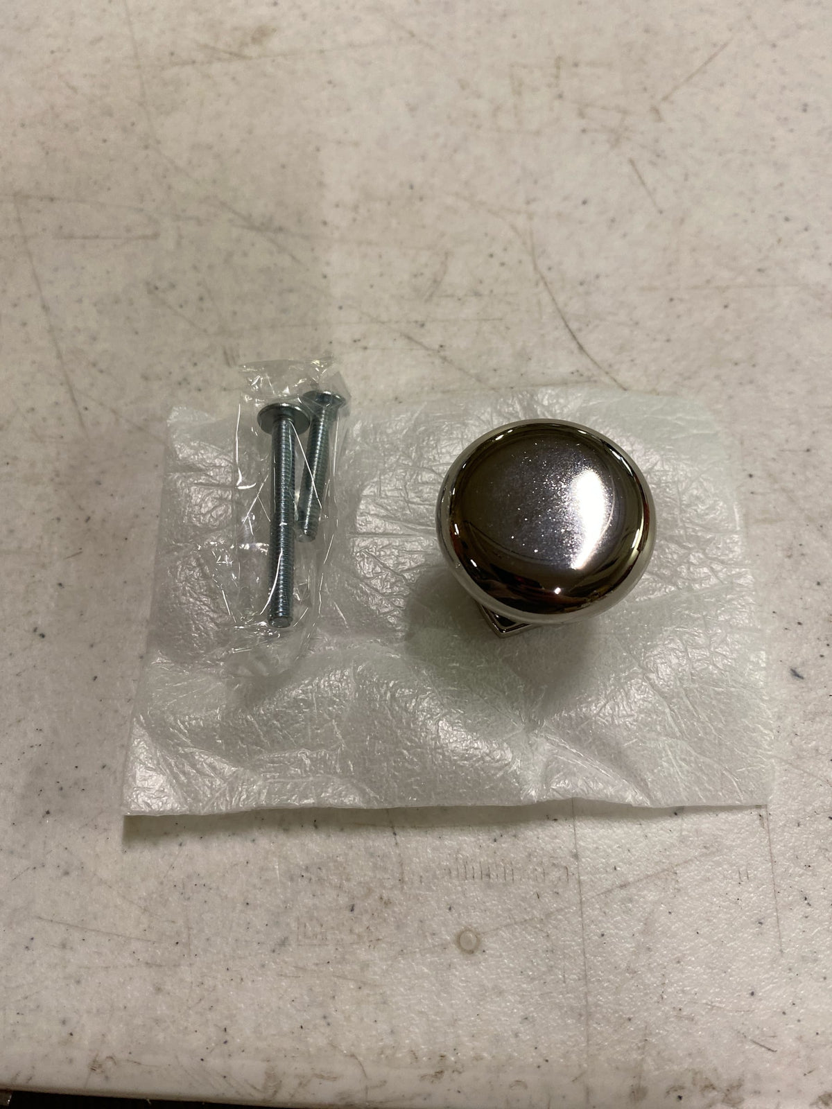 Amerock BP36893PN | Surpass 1-1/4 inch (32mm) Diameter Polished Nickel Cabinet Knob | Kitchen Cabinet Hardware | Furniture Hardware | Drawer Handle