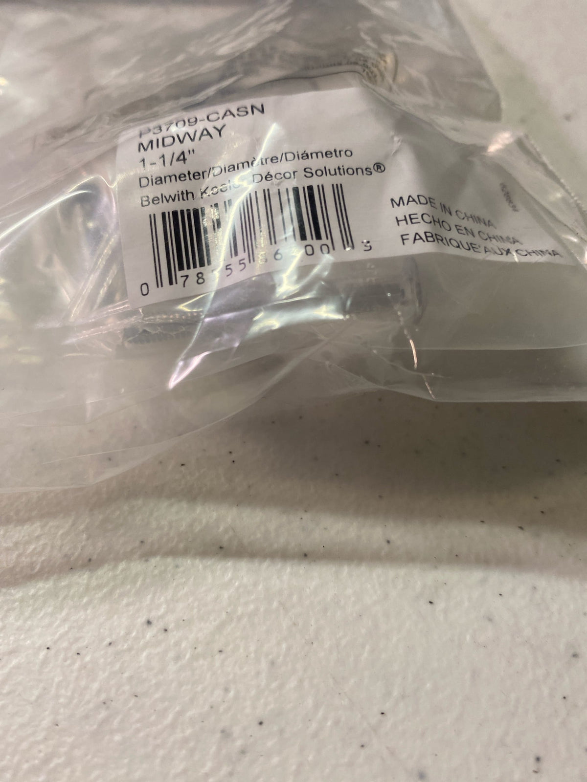 Hickory Hardware 1 Pack Solid Core Kitchen Cabinet Knobs, Luxury Cabinet and Dresser Knobs, Handle Pulls for Doors & Drawers, 1-1/4 Inch, Crysacrylic with Satin Nickel, Midway Collection