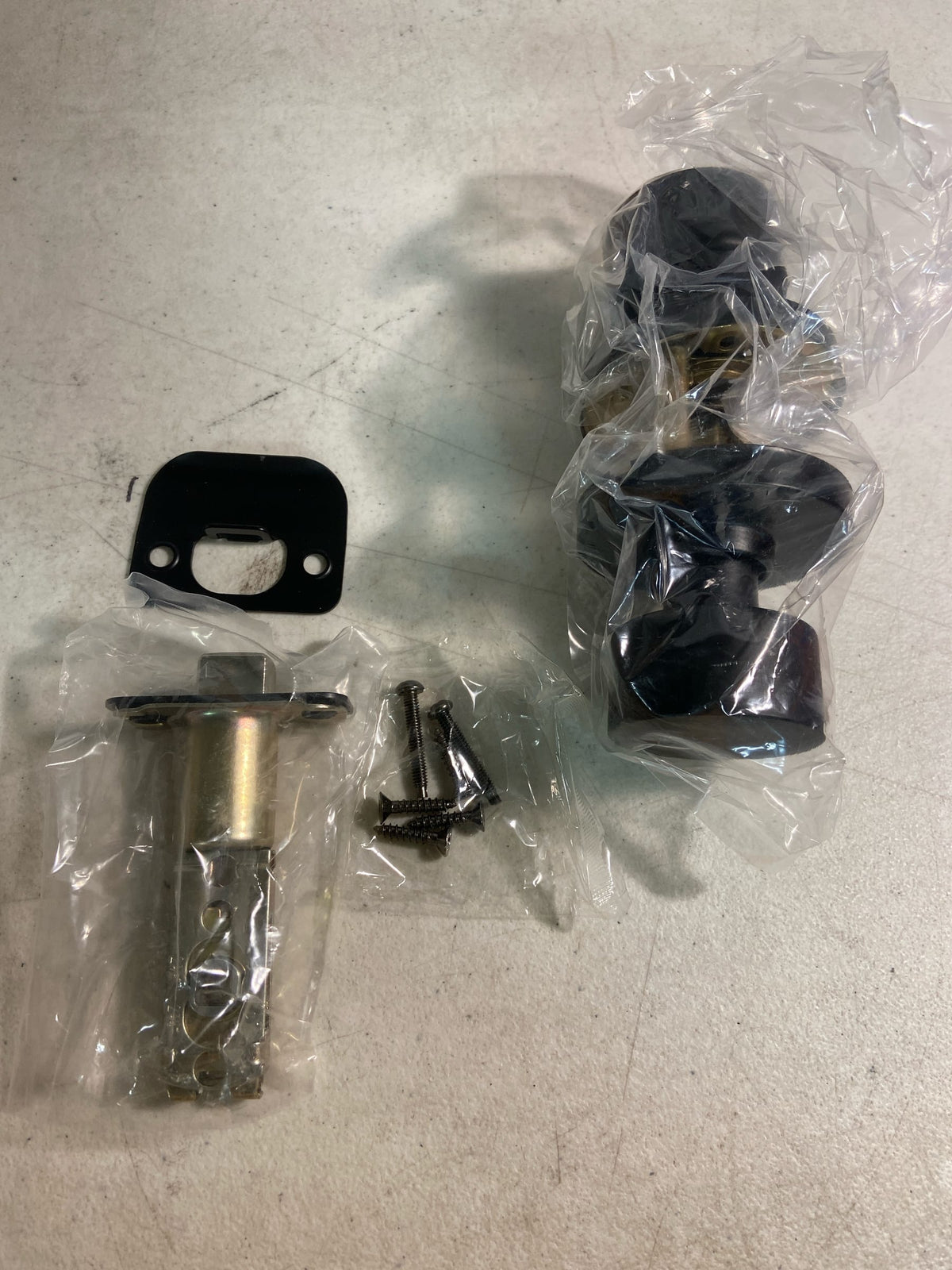 Miseno MLK4080 Tuscora Shaker Passage Door Knob Set with Round Rose - Matte Black