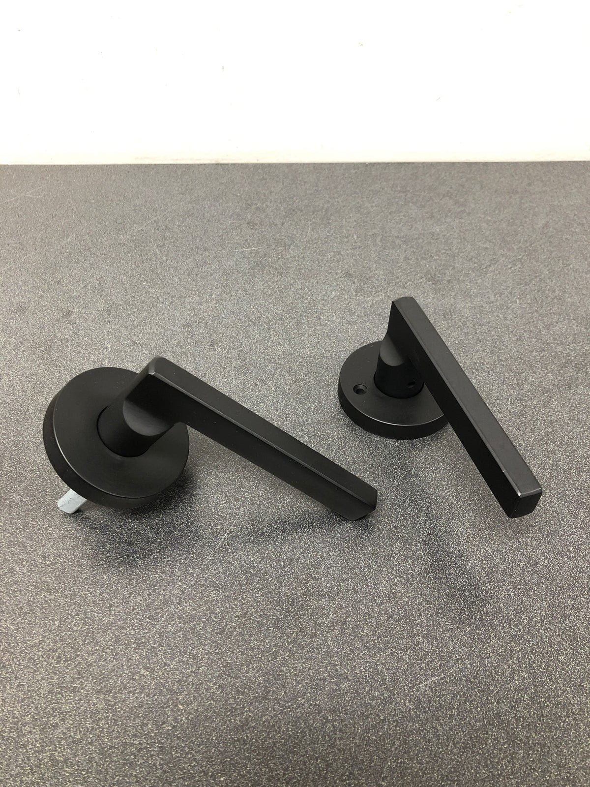 Baldwin FDSQUCRR190 Square Non-Turning Two-Sided Through-Door Dummy Door Lever Set from the Reserve Collection - Satin Black