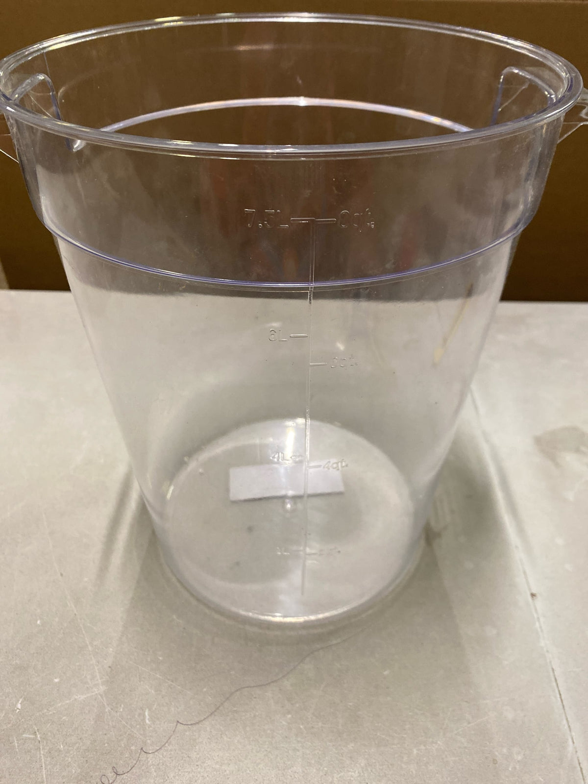 Crestware 8-Quart Round Clear Container