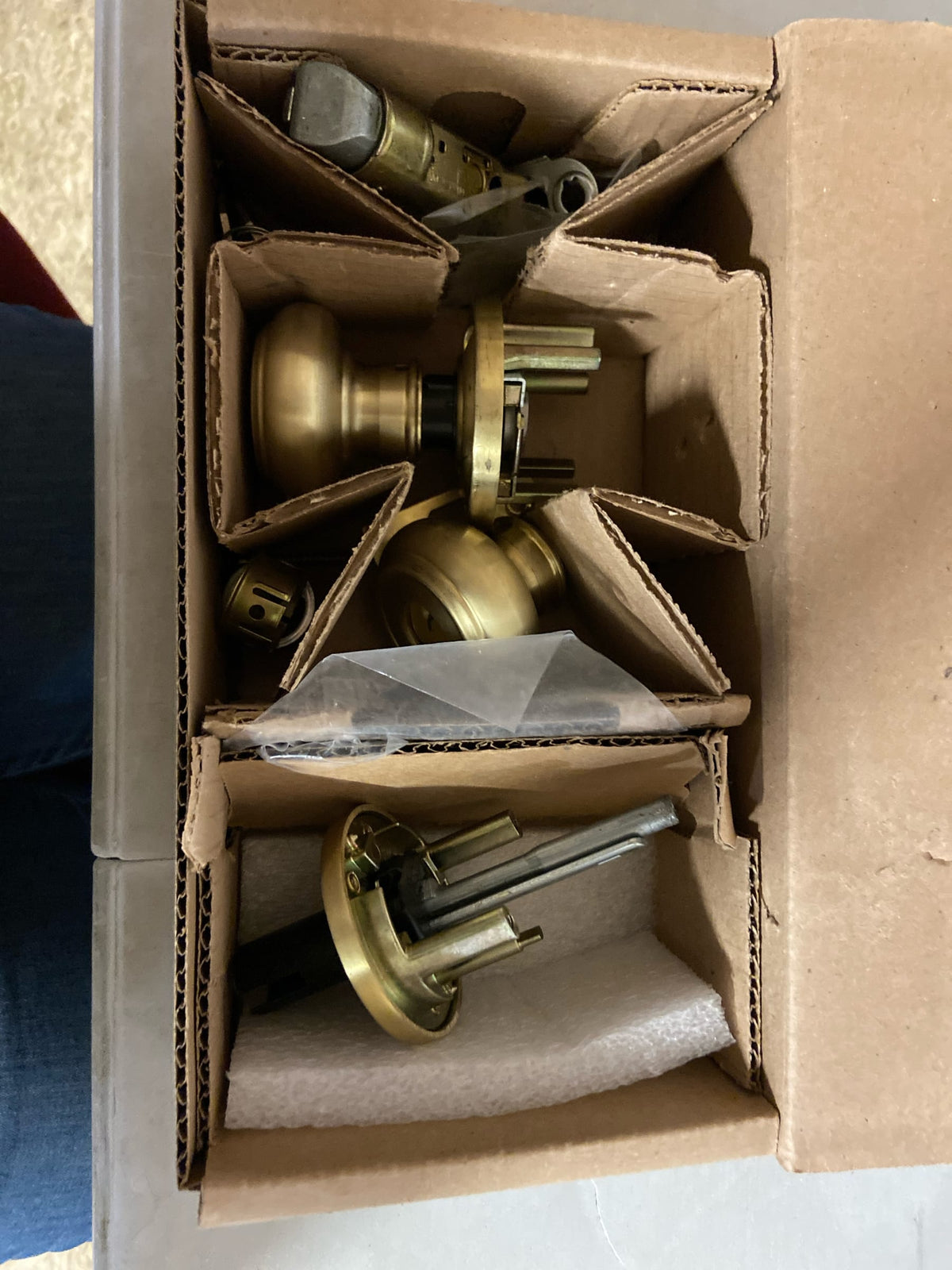 Baldwin ENTRATRR044 Traditional Single Cylinder Keyed Entry Door Knob with Round Rose - Satin Brass