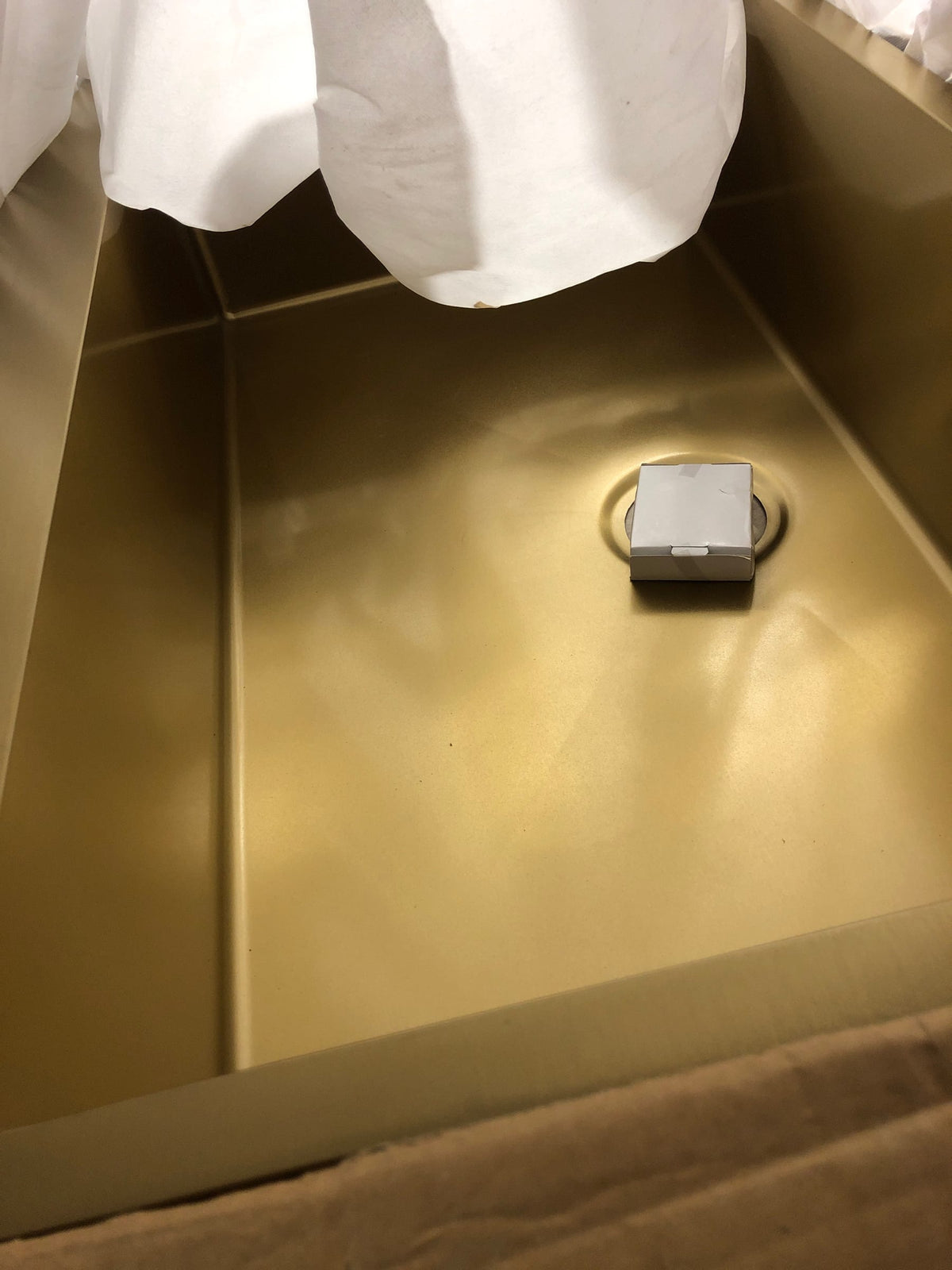 944650 33" Atlas Stainless Steel Farmhouse Sink - Curved Apron - Matte Gold