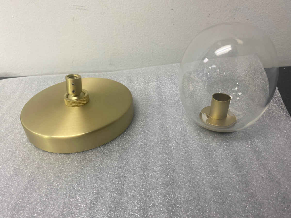 Avenue Lighting HF4806-CLR Hampton Chandelier Brushed Brass
