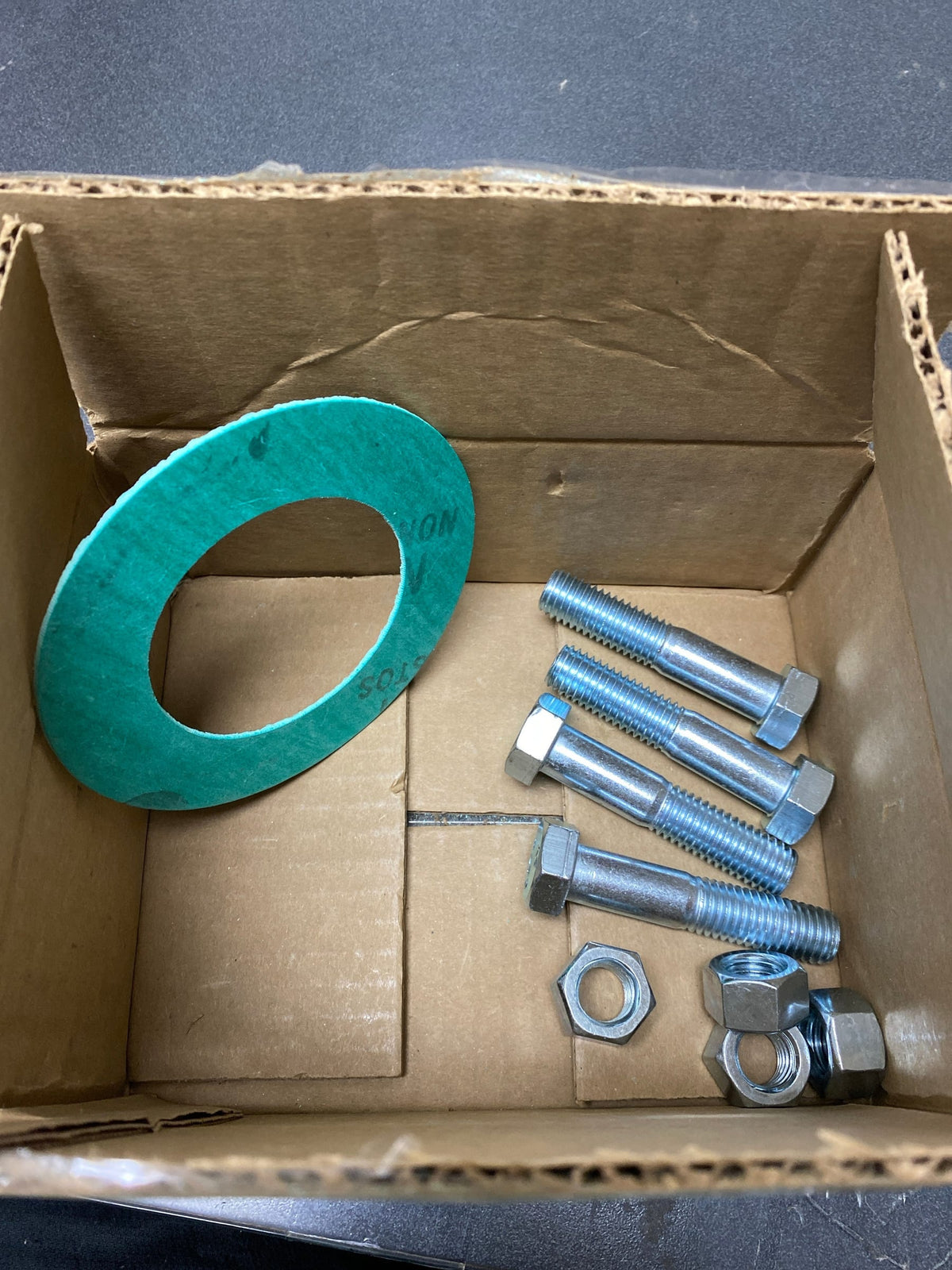 2-1/2" Full Face Non-Asbestos Gasket & Steel Bolt Kit