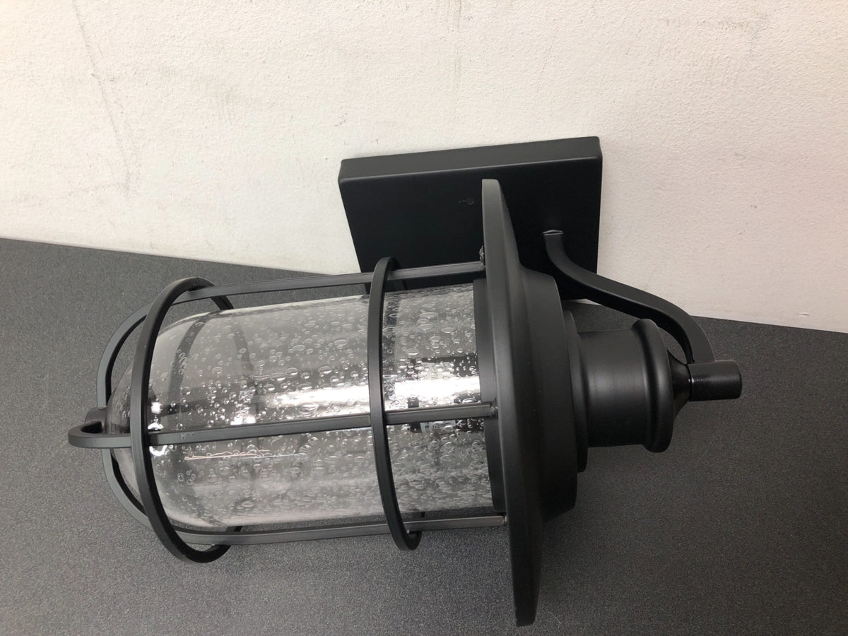 Globe electric 44308 Turner 1-Light Black Outdoor Wall Lantern Sconce