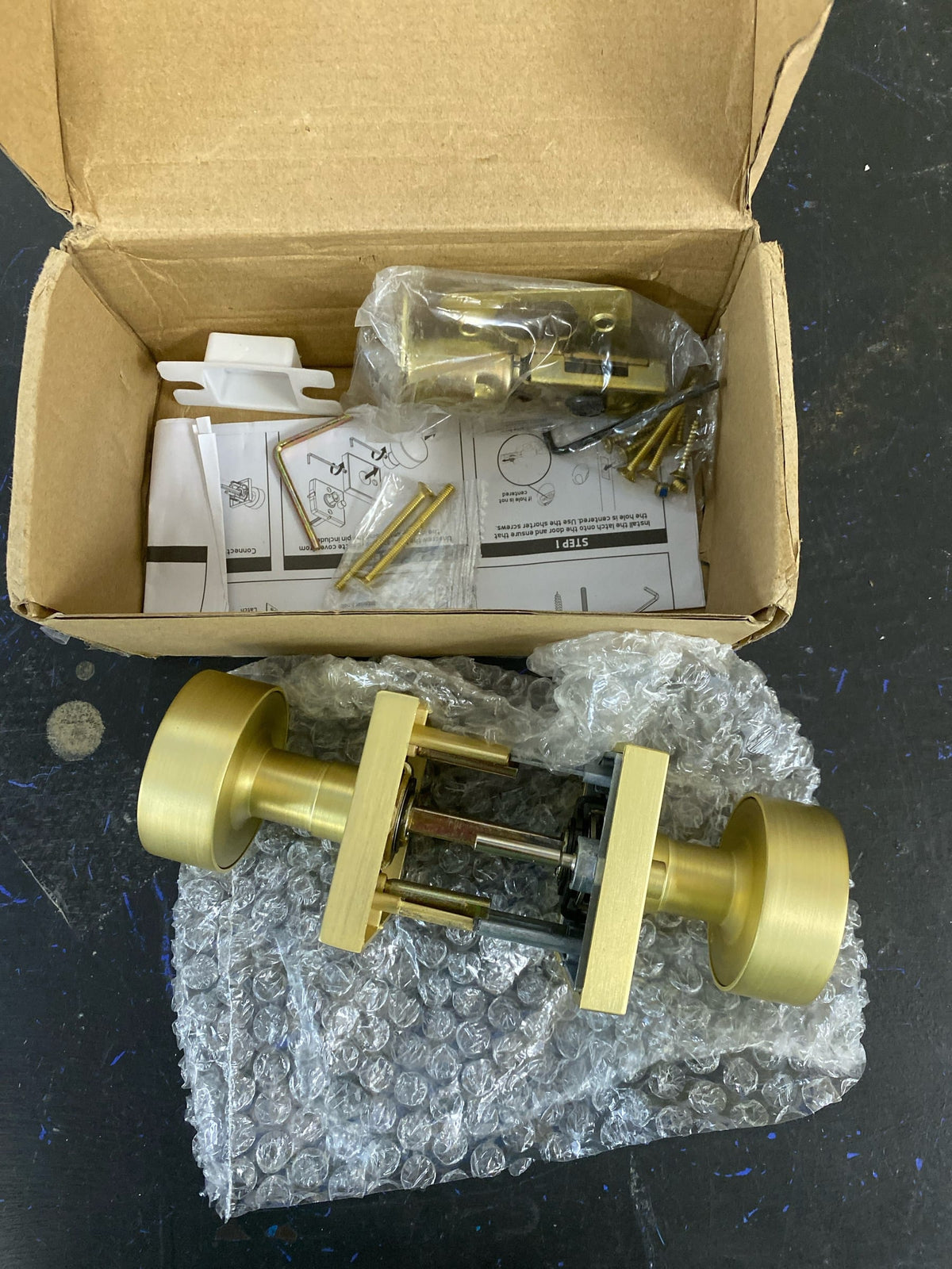 Mega Handles / Suana Privacy / Door Knob / Brass