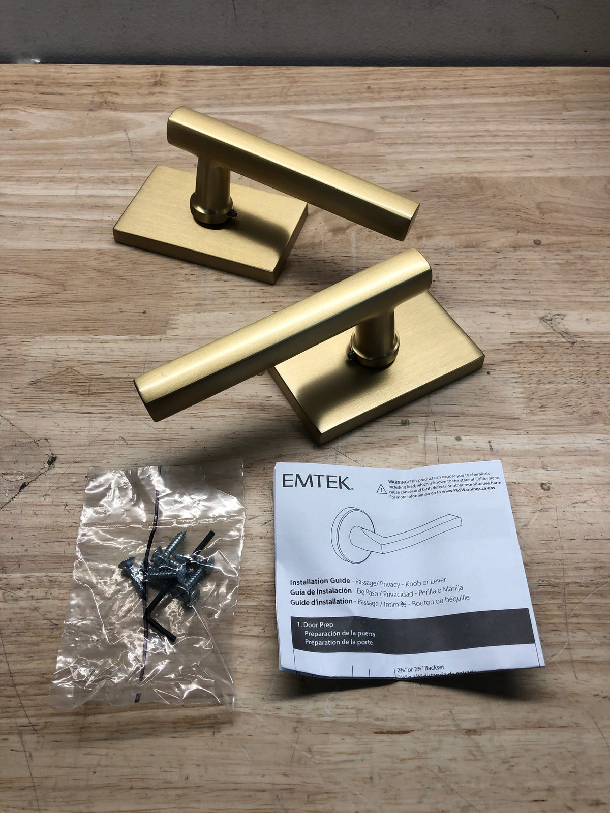 Emtek 5052FRLUS4LH Freestone Left Handed Non-Turning Two-Sided Dummy Door Lever Set with Modern Rectangular Rose from the Urban Modern Collection - Satin Brass