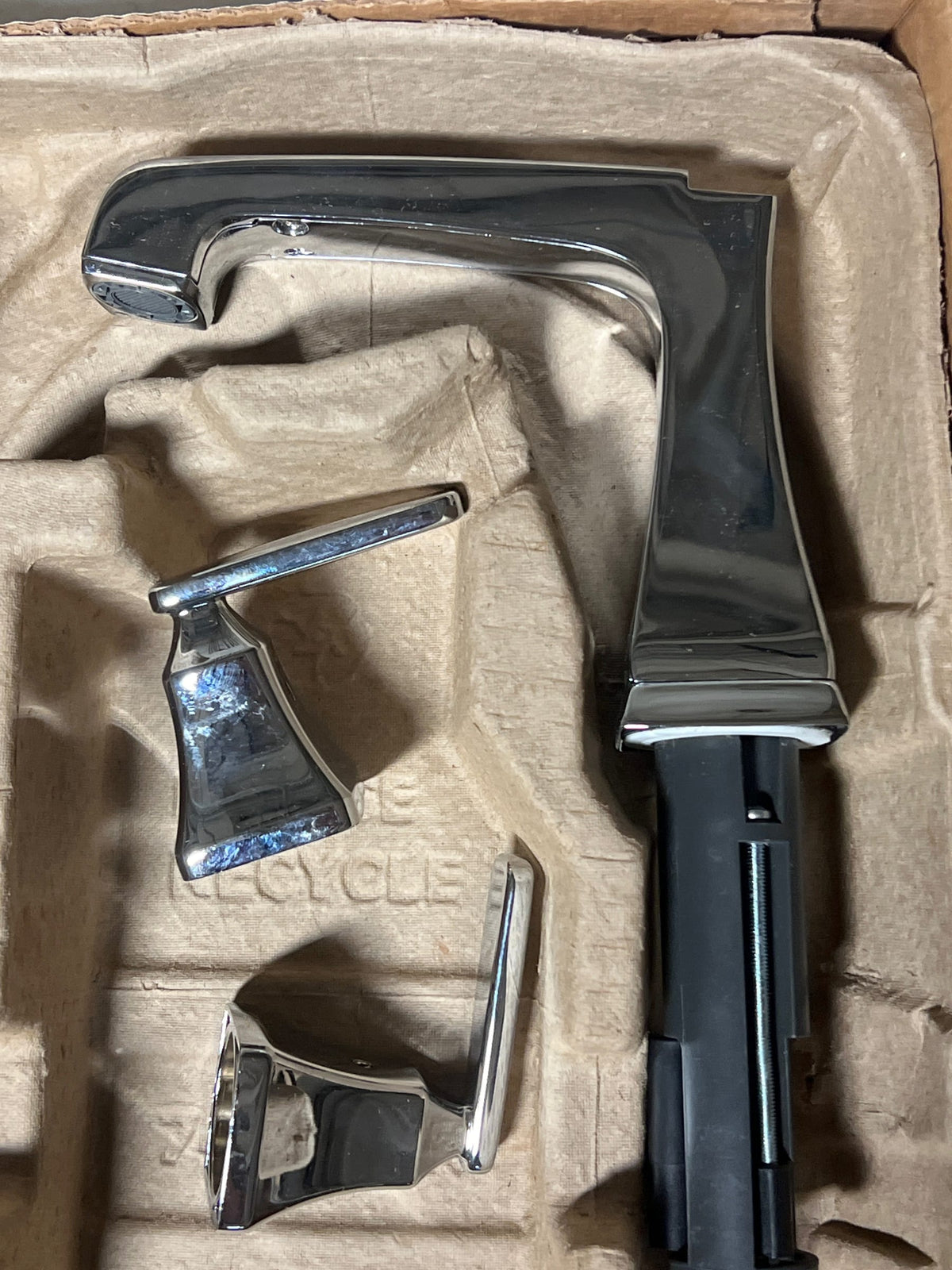 Delta 3564-MPU-DST Ashlyn 1.2 GPM Widespread Bathroom Faucet with Push Pop-Up Drain Assembly - Chrome