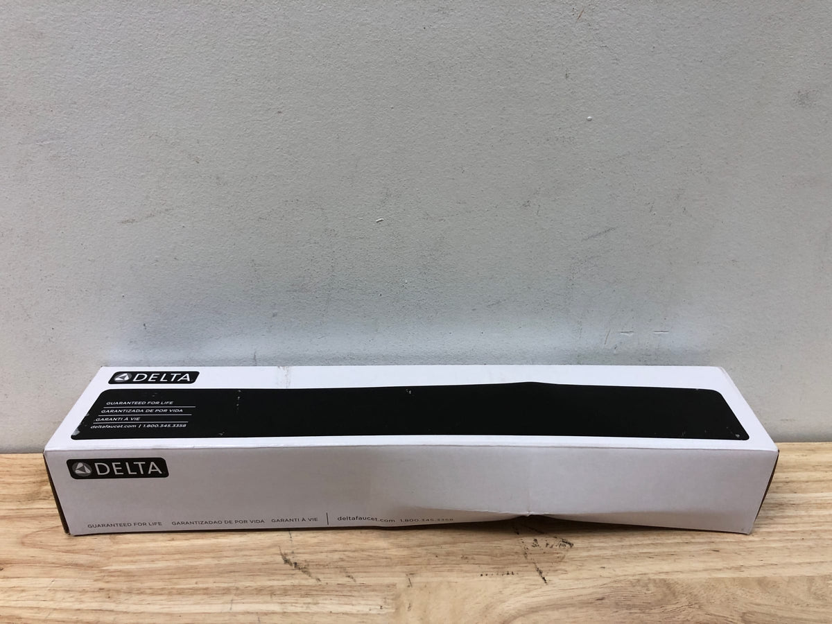 Delta 79718-SS Cassidy 18" Towel Bar - Brilliance Stainless