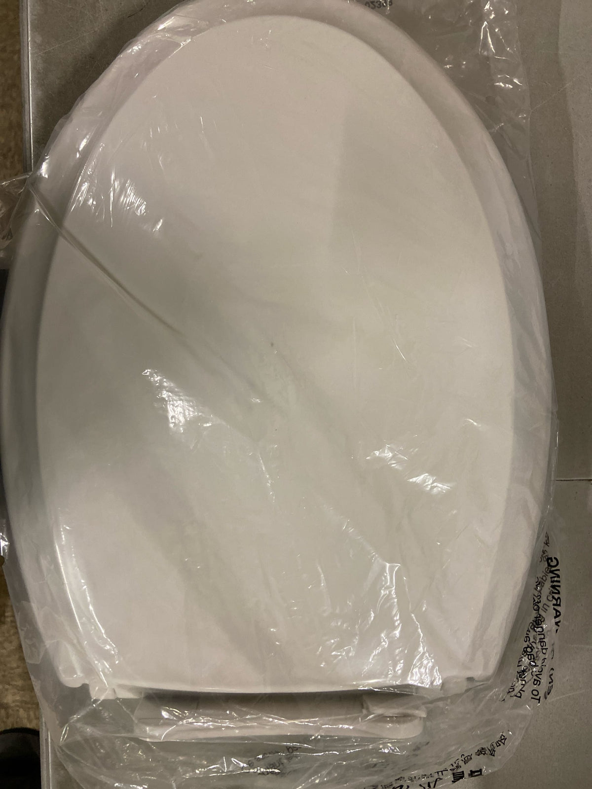 TOTO SS224#01 Guinevere Elongated Closed-Front Toilet Seat and Lid with SoftClose Technology - Cotton